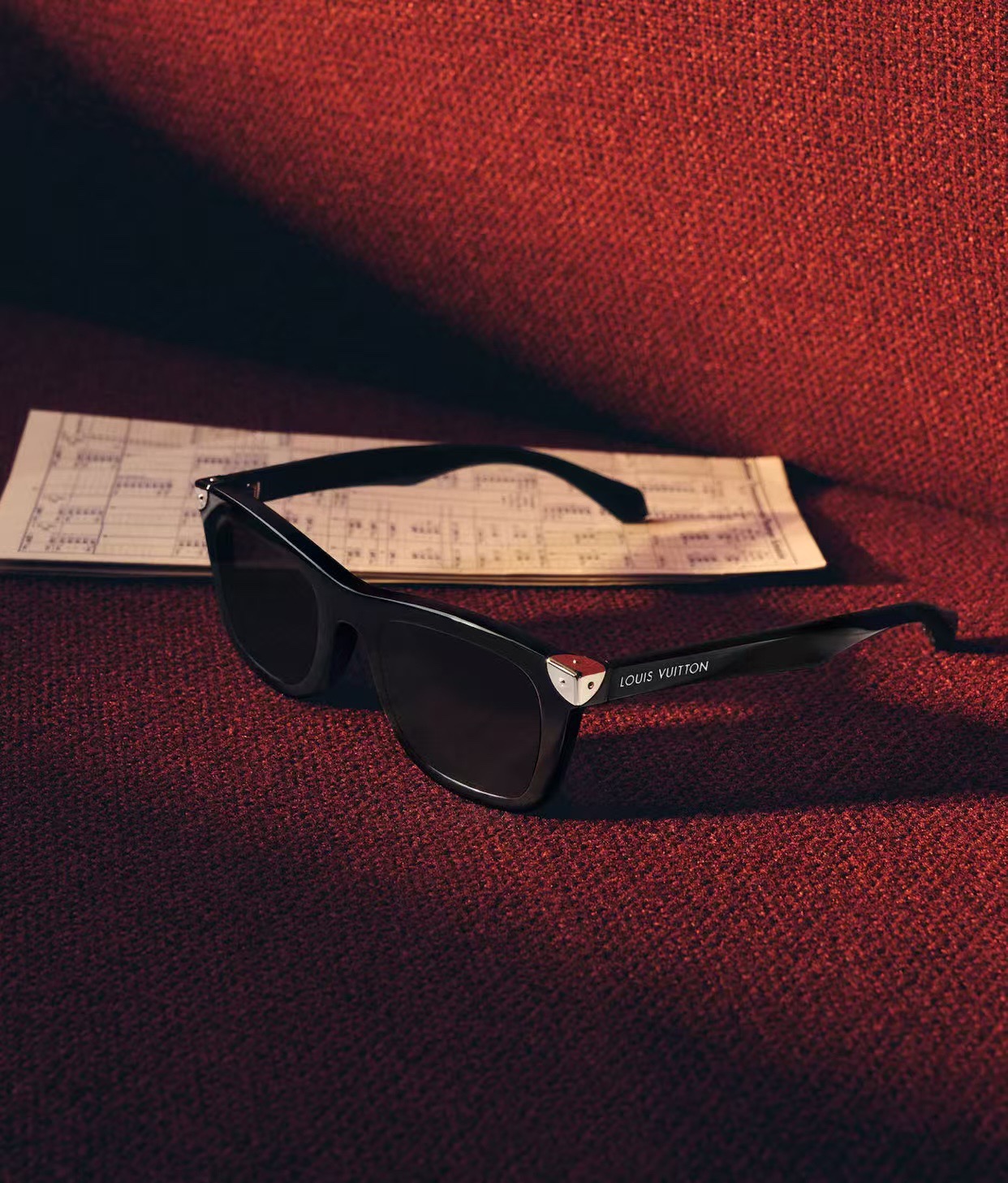 LOUIS VUITTO* MOD：Z3158U Size：52口24-145 