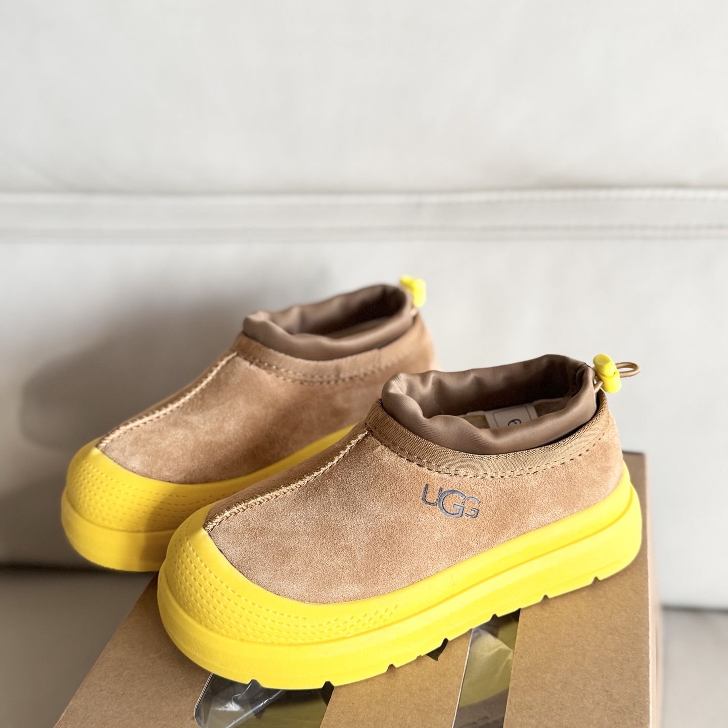 图片[8]-UGG明星同款厚底儿童雪地靴 尺码：25-35码 经典UGG明星同款🔥 优质包头款式设计✌🏻 内里加绒，保暖又舒适❄️ 耐磨防滑大底，脚感超赞👍🏻-选品中心