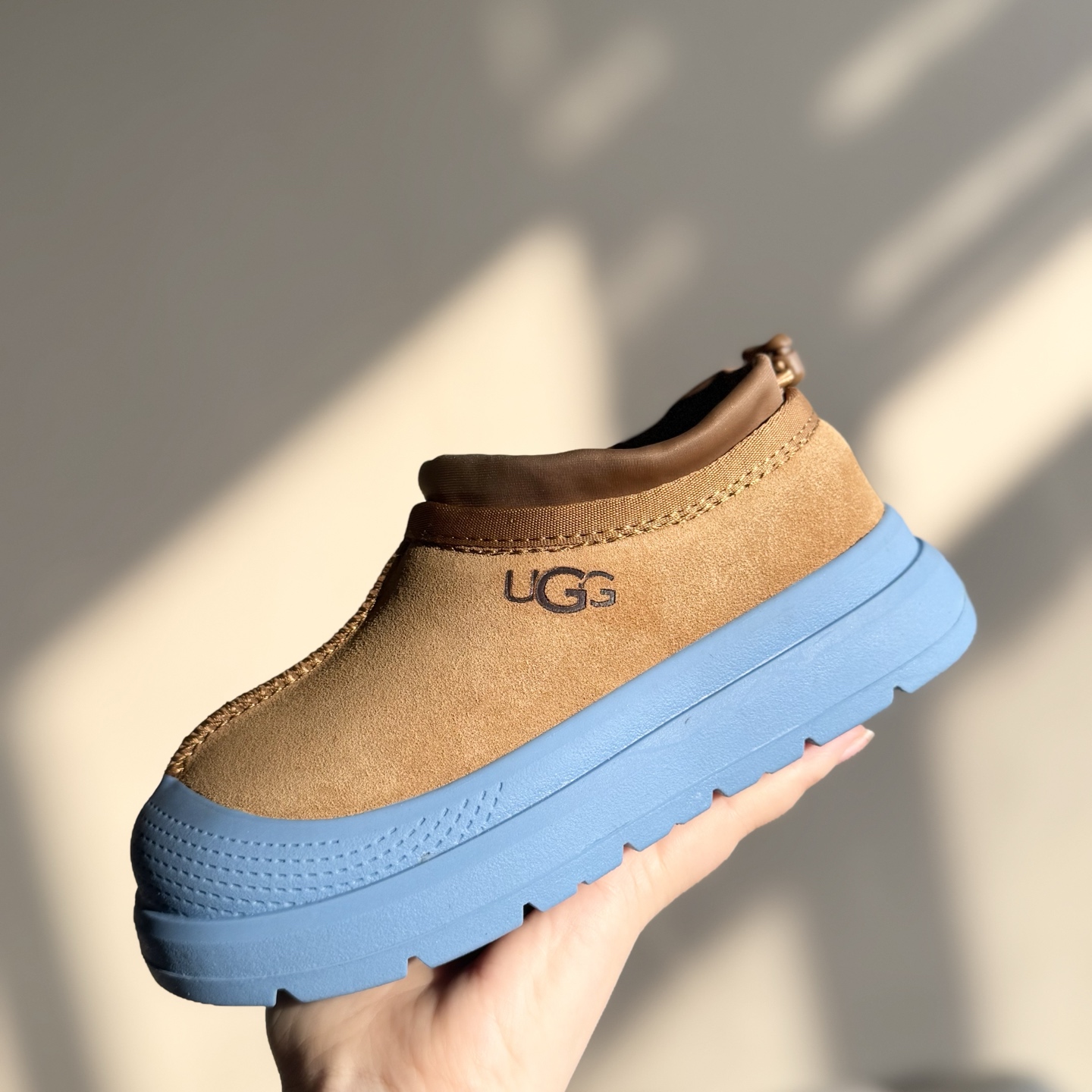 图片[3]-UGG明星同款厚底儿童雪地靴 尺码：25-35码 经典UGG明星同款🔥 优质包头款式设计✌🏻 内里加绒，保暖又舒适❄️ 耐磨防滑大底，脚感超赞👍🏻-选品中心