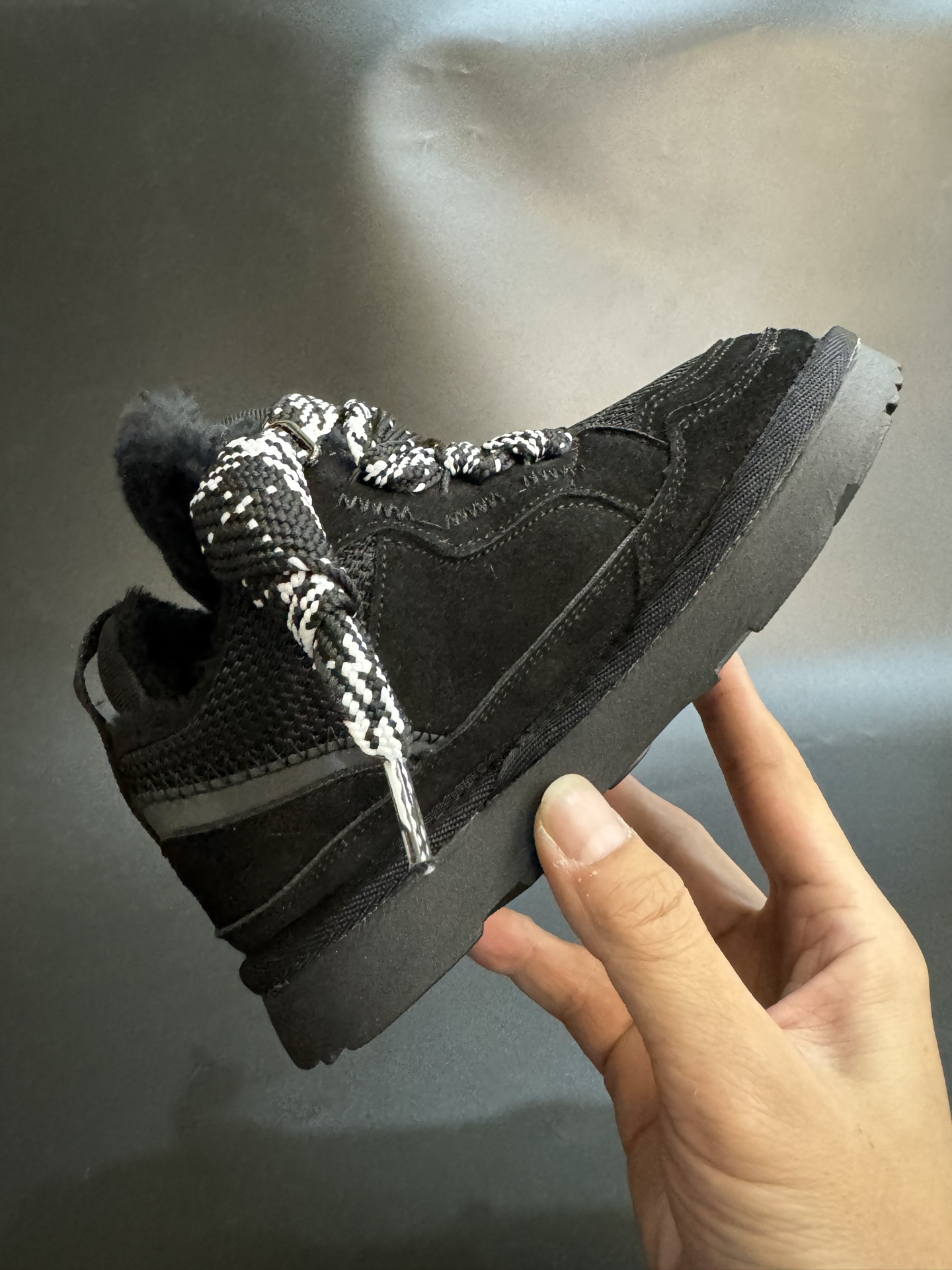 图片[5]-UGGLowmel 梅尔2代运动休闲鞋儿童雪地靴 采用系带全羊毛内里加绒保暖款，采用头层真牛皮 柔软亲肤 舒适透气 个性时尚又百搭，EVA轻质缓震、防滑耐磨 尺码26-37-选品中心