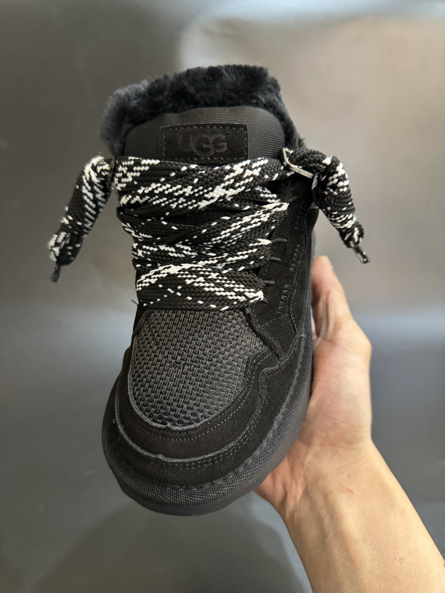 图片[4]-UGGLowmel 梅尔2代运动休闲鞋儿童雪地靴 采用系带全羊毛内里加绒保暖款，采用头层真牛皮 柔软亲肤 舒适透气 个性时尚又百搭，EVA轻质缓震、防滑耐磨 尺码26-37-选品中心