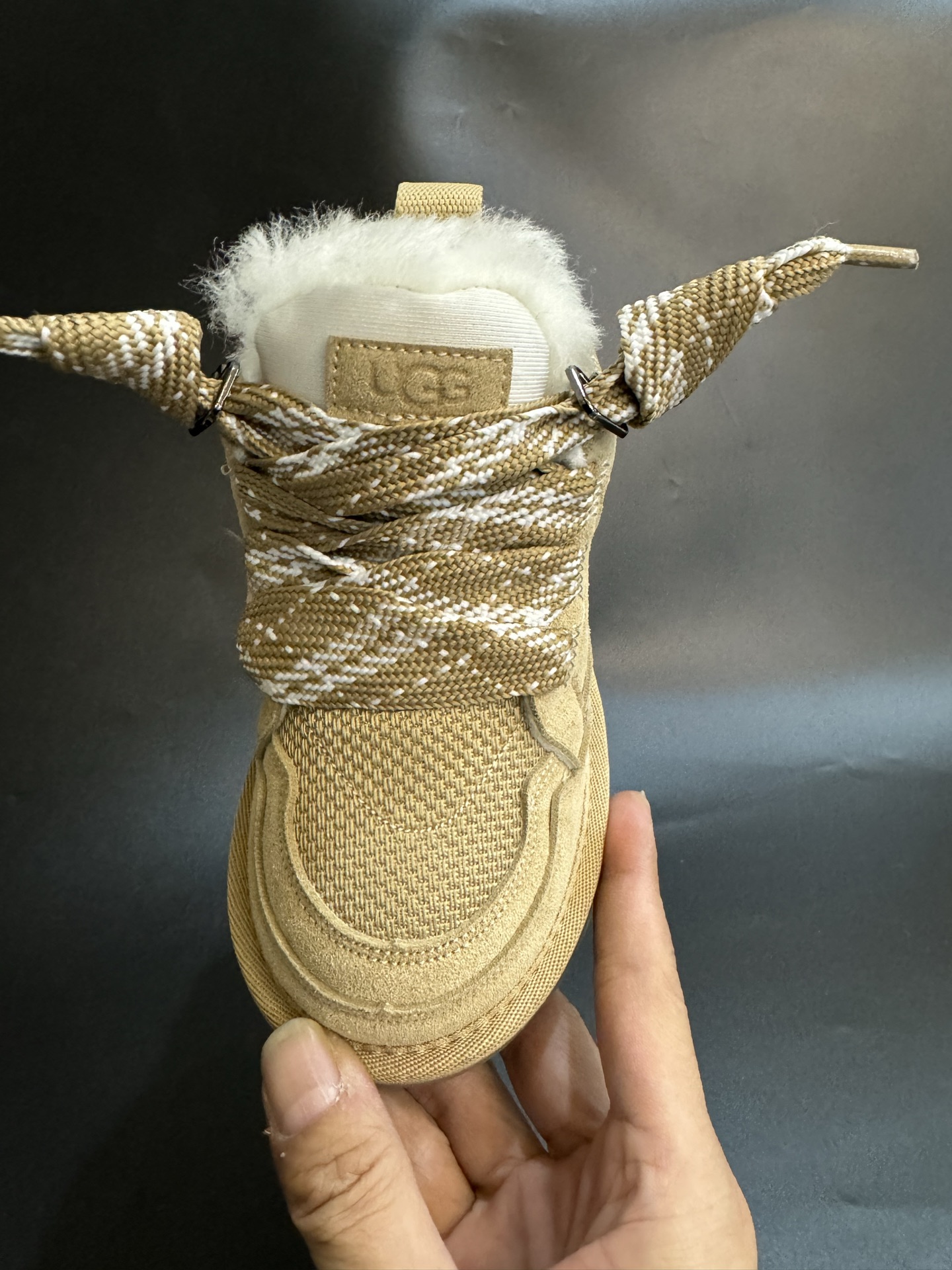 图片[6]-UGGLowmel 梅尔2代运动休闲鞋儿童雪地靴 采用系带全羊毛内里加绒保暖款，采用头层真牛皮 柔软亲肤 舒适透气 个性时尚又百搭，EVA轻质缓震、防滑耐磨 尺码26-37-选品中心