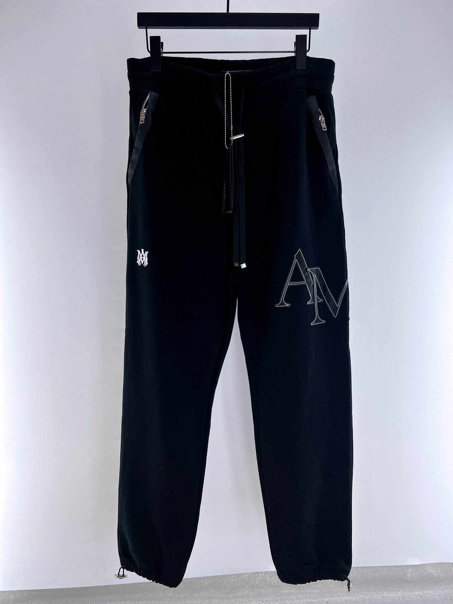 Amiri Embroidered Fleece Sweatpants Drawstring Patchwork Zipper Joggers 1 i1712631705 3876 2