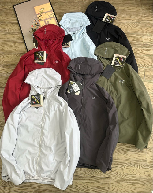 Arc'teryx Solano Hoody: Windproof, Breathable, and Lightweight Softshell Jacket 1 Arc'teryx Solano Hoody: Windproof, Breathable, and Lightweight Softshell Jacket