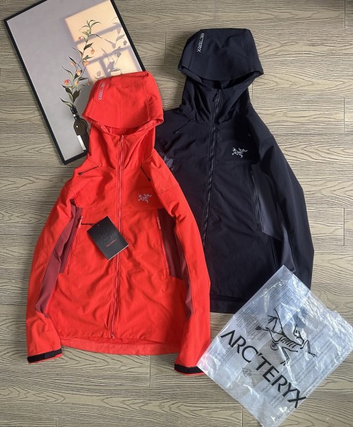 Arc'teryx Serratus Hoody: Breathable Men's Softshell Jacket - Black & Dynasty Red 1 Arc'teryx Serratus Hoody: Breathable Men's Softshell Jacket - Black & Dynasty Red