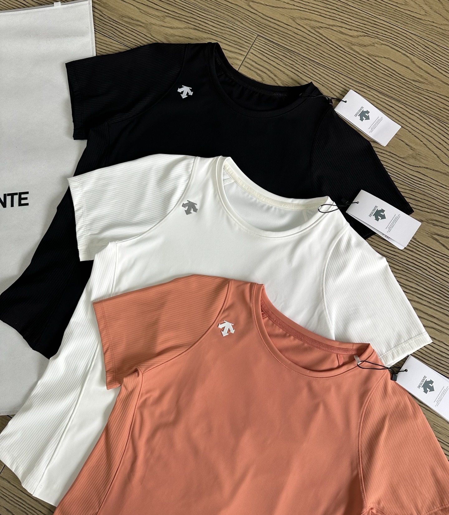 Alternative view of T-Shirt 05796