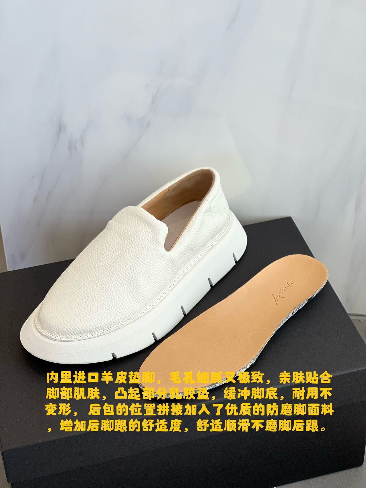 NO:238029,The inner imported sheepskin foot pads have delicate pores and are extremely skin-friendly and fit the skin of the feet. The raised latex pads are cushioned and durable and undeformed. The position of the back pack is spliced ​​with high-quality anti-wear foot fabric to increase the comfort of the heel, comfortable and smooth, and does not grind the heel., loafers, loafers, sheepskin19860909内里进口羊皮垫脚,毛孔细腻又极致,亲肤贴合脚部肌肤,凸起部分乳胶垫,缓冲脚底,耐用不变形,后包的位置拼接加入了优质的防磨脚面料 ,增加后脚跟的舒适度,舒适顺滑不磨脚后跟.,乐福鞋,loafers,sheepskin,Women's Shoes