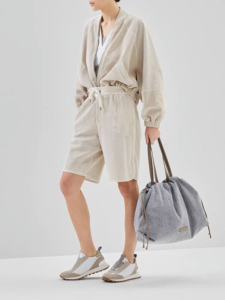 NO:238034,This pair of BC one-foot sneakers, a pair of sneakers can simply decorate your wardrobe all year round. The shoe shape is fried chicken with slenderness, the extended leg lines of the mafia. The whole shoe is not too exaggerated, the color matching is also very good, casual shoes/sports shoes, sneakers19860909这双被称为zui美的bc一脚蹬运动鞋 一双运动鞋简直就能装扮你衣橱的一年四季 鞋型炒鸡修长,丸美的延伸腿部线条 整个鞋子不会太夸张,配色也很好看,休闲鞋/运动鞋,sneakers,Women's Shoes