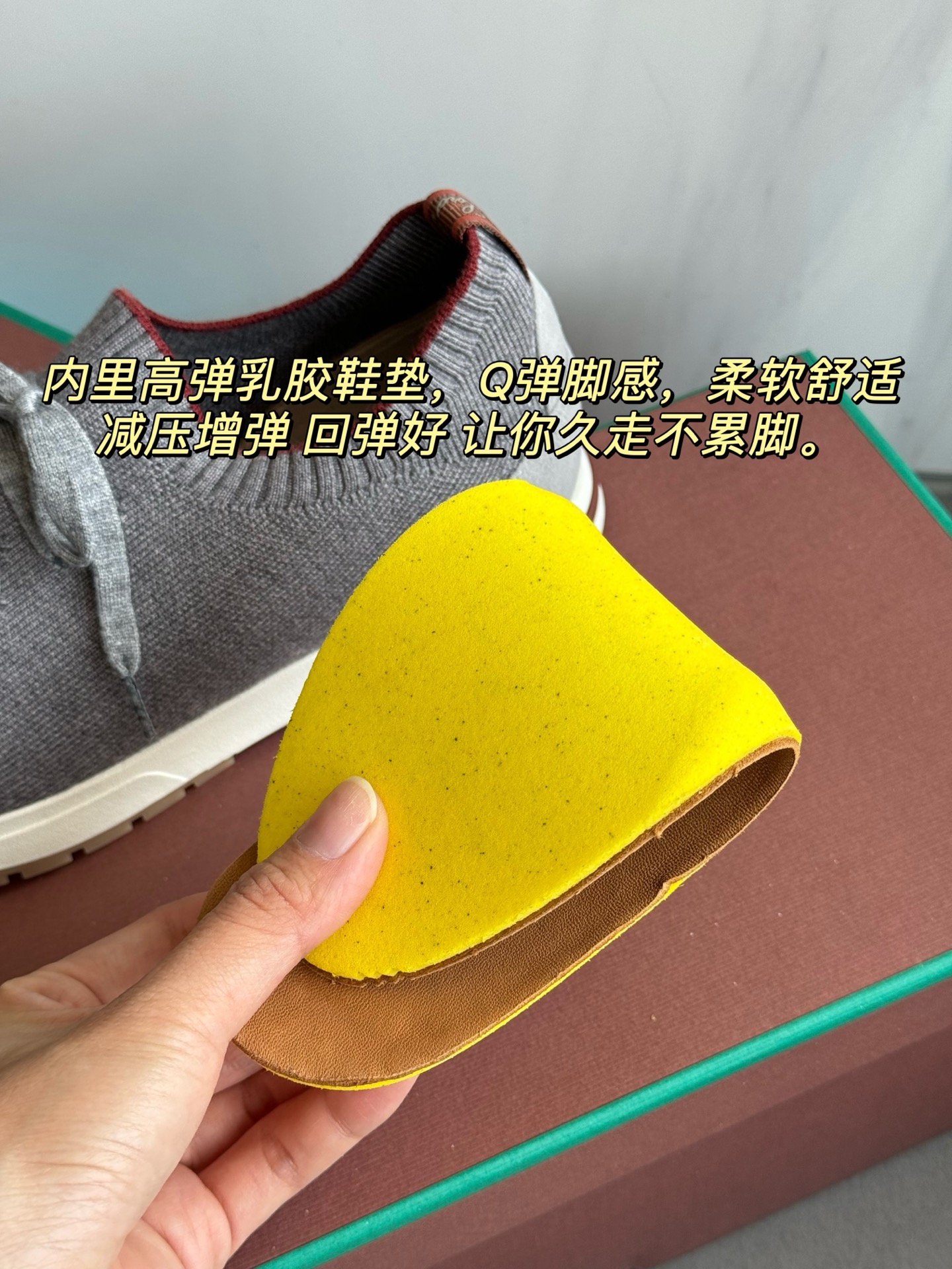 NO:237316,High elastic latex insoles inside, Q-elastic foot feel, soft and comfortable, reducing pressure and increasing rebound to make you not tired of your feet after walking for a long time. The insoles are breeze-permeable, sweat-free and skin-friendly, and comfortable to nourish your feet. The midsole adopts sewing process, which not only strengthens the firmness of the sole, makes it more durable, casual shoes/sports shoes, sneakers19860909内里高弹乳胶鞋垫,Q弹脚感,柔软舒适 减压增弹回弹好让你久走不累脚. 鞋垫采用鹿皮贴面 透气排汗柔软又亲肤 越穿越舒适养脚 中底采用缝制工艺,不仅强化了鞋底的牢固性,使其更加耐穿耐用,休闲鞋/运动鞋,sneakers,Women's Shoes