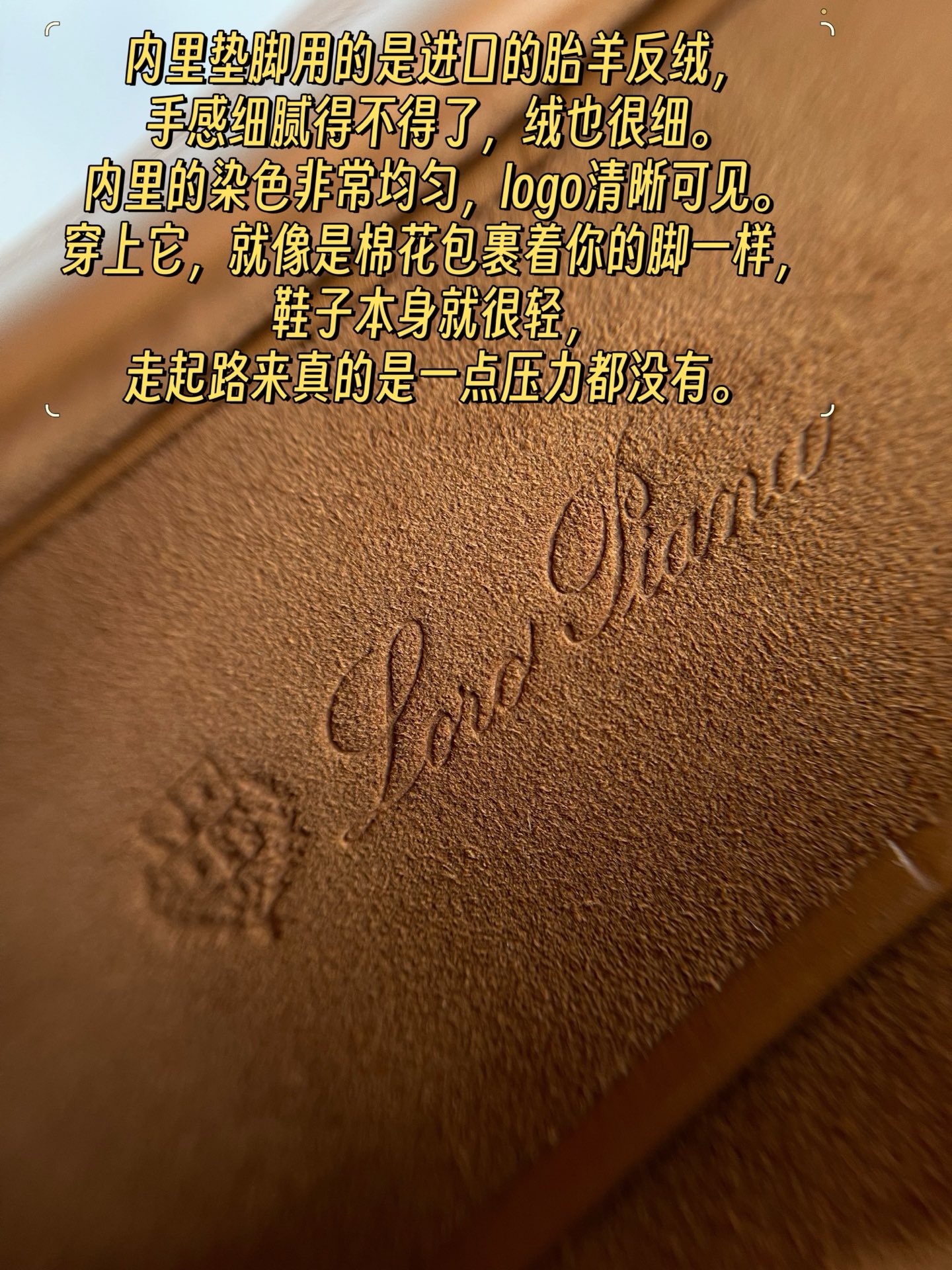 NO:237296,The inner foot pad is made of imported wool velvet, which feels so delicate and the velvet is very fine. The inner color is very even and the logo is clearly visible. When you wear it, it is like cotton wrapping your feet. The shoes themselves are very light, and you really have no pressure when you walk., single shoes19860909内里垫脚用的是进口的胎羊反绒, 手感细腻得不得了,绒也很细. 内里的染色非常均匀,logo清晰可见. 穿上它,就像是棉花包裹着你的脚一样, 鞋子本身就很轻, 走起路来真的是一点压力都没有.,单鞋,Women's Shoes