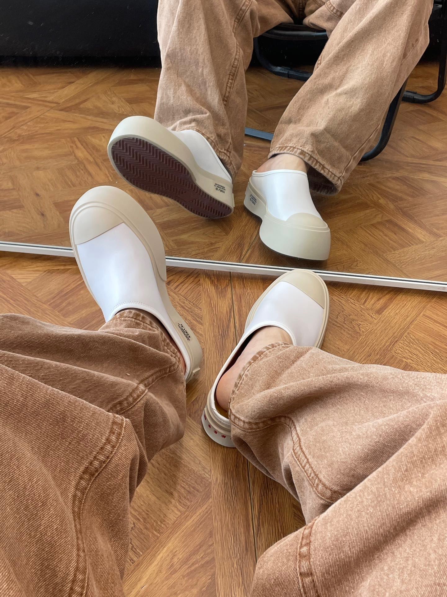 NO:226576,Correct code!  Although it feels very bulky, it is really comfortable to wear when worn. This thick-soled semi-touch is really suitable for small girls. Mary Jane, mary jane19860909正码！ 别看它给人感觉很笨重,但其实穿起来的时候是真的舒服 这款厚底半拖真的很适合小个子女生穿,玛丽珍,mary jane,Women's Shoes