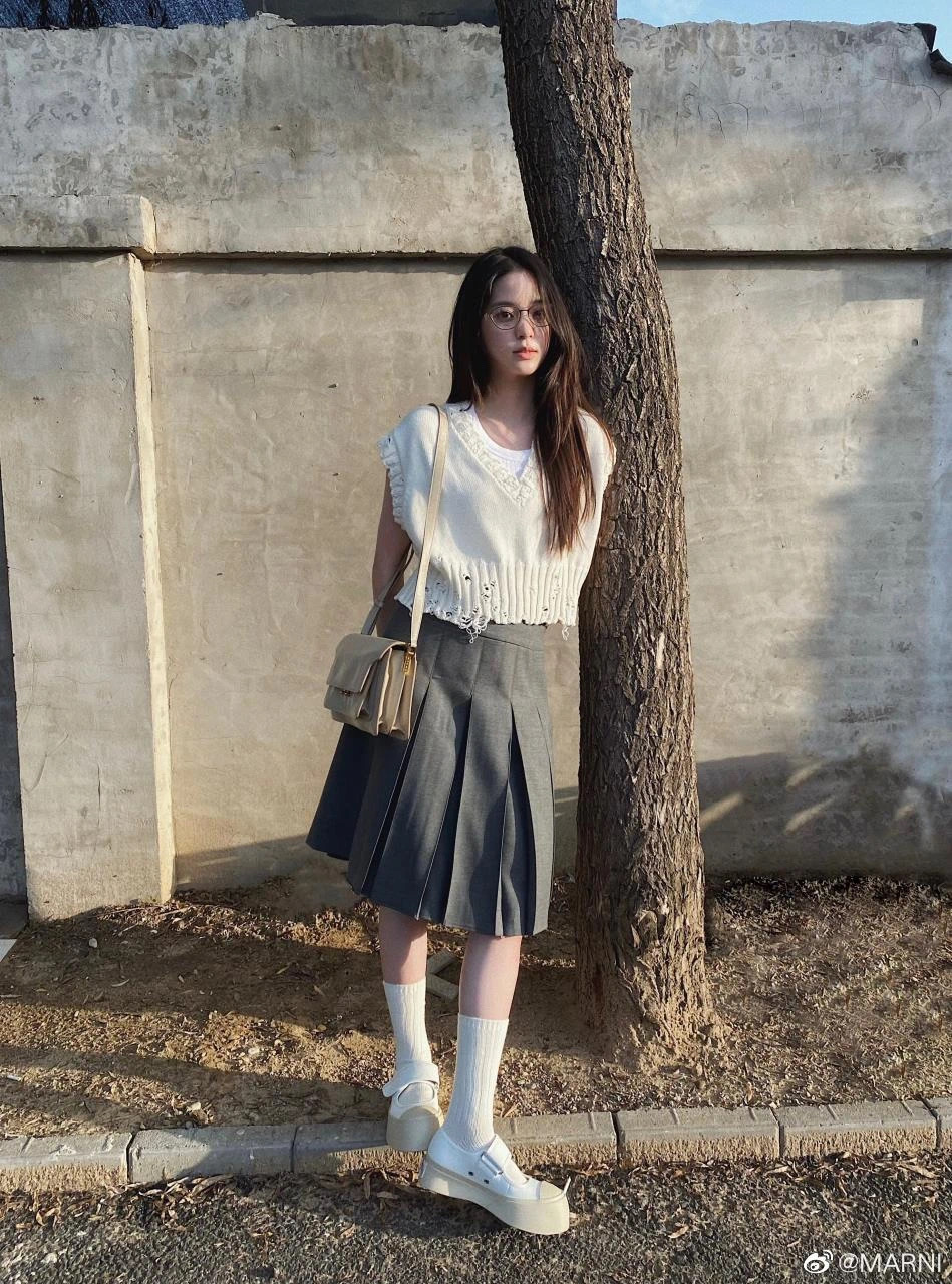 NO:226599,White, Velcro is super suitable for summer wear, especially outstanding with colorful socks, and the legs are particularly long., Mary Jane, mary jane, socks19860909白色, 魔术贴超适合夏天穿,搭配彩色袜子特别出挑,上脚特别显腿长.,玛丽珍,mary jane,socks,Women's Shoes