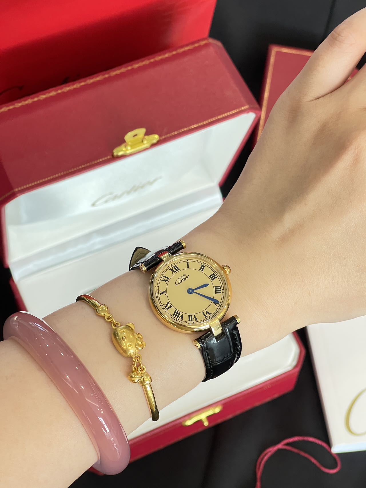 _d-V9sbD79AvDHAg4nO_b5-BiruXgQQKeQKo9t_Q