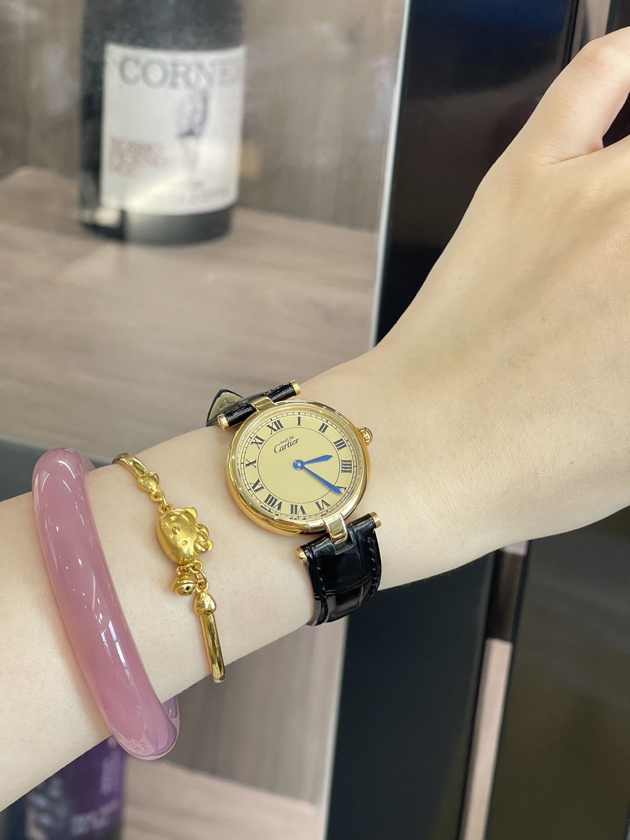 _dl_9srQr98LpWTQFJUJjVlYApREJ2oWYY64CPxQ