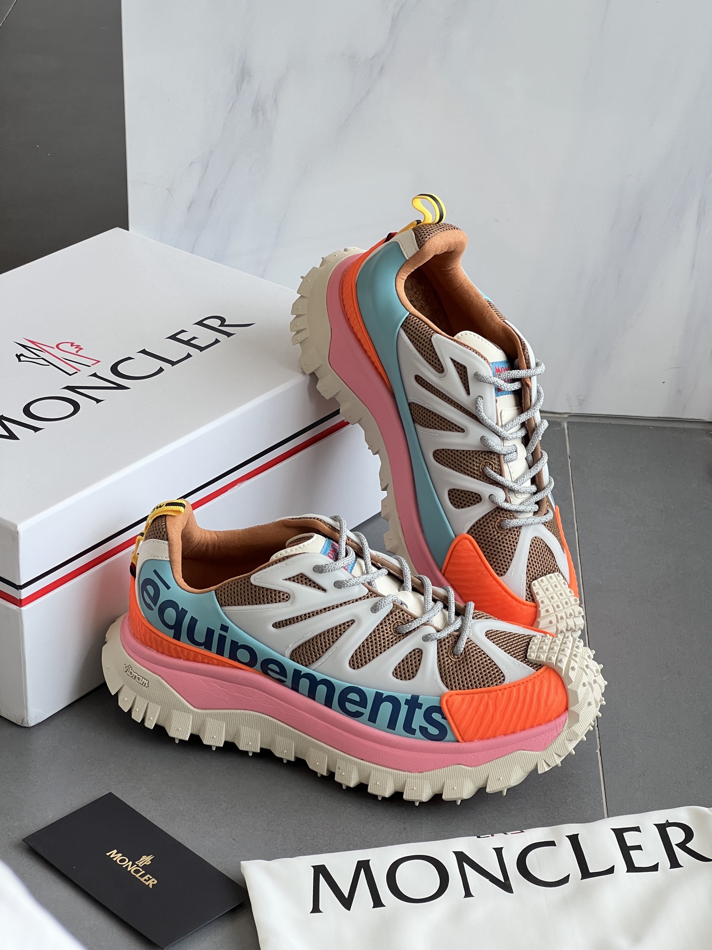 NO:639998,sunset orange,19860909落日橙,,Men's shoes