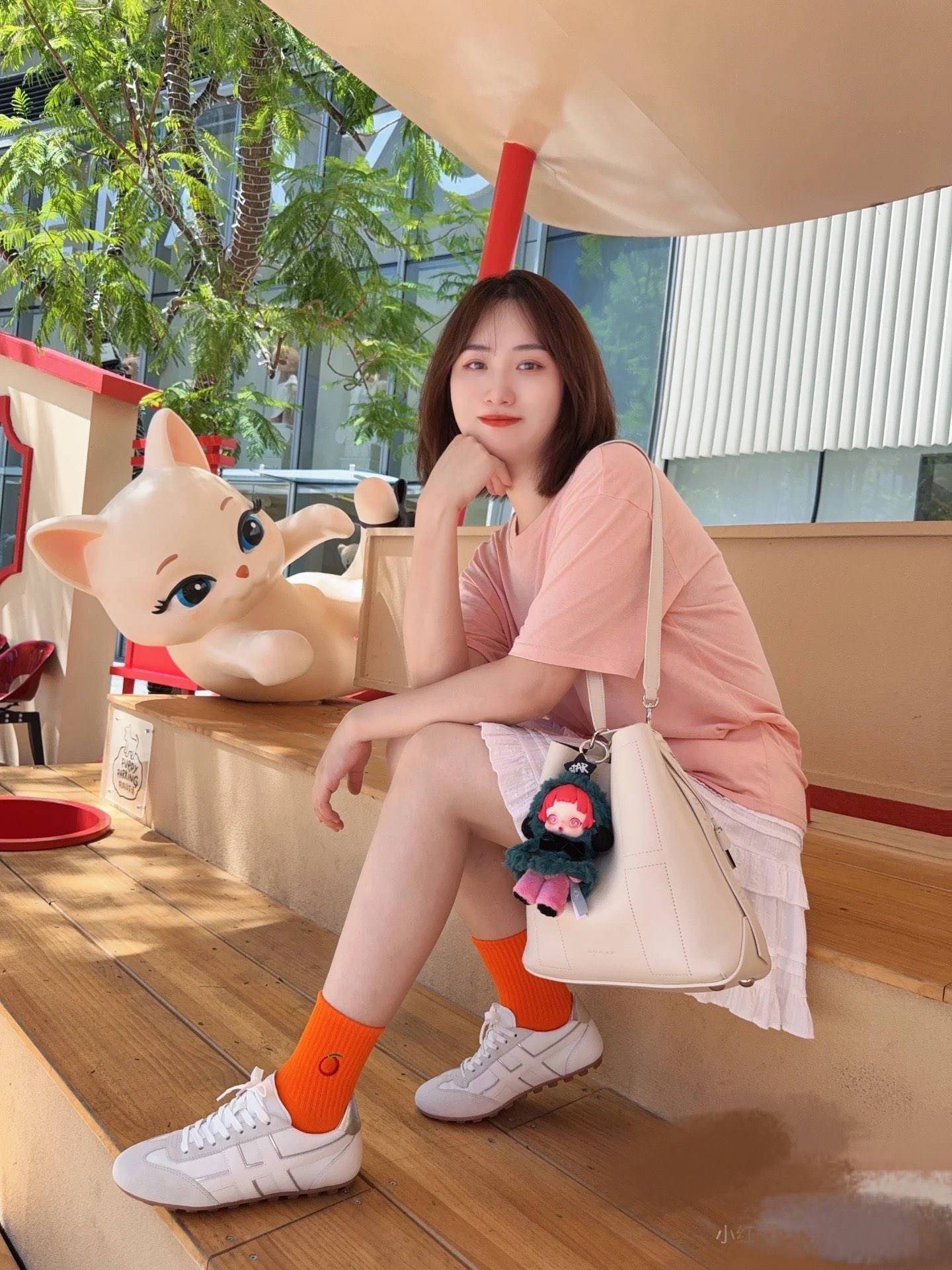 NO:631007,Classic retro moral training shoes | The best moral training shoes for long-termists. The simple and elegant retro version is a fashionable item for walking on the feet. The most amazing thing is that it is versatile and can be worn with shorts, skirts, and yoga pants without any sense of violation. The lightweight design makes the feet unburdened, and the slender shoe shape can also quietly lengthen the leg line, giving a great slimming effect!  ,casual shoes/sports shoes,sneakers,skirts,shorts19860909经典复古德训鞋|长期主义者的心头好的德训鞋 简约大气的复古版型,上脚就是行走的时尚单品. 最绝的是它的百搭属性,配短裤、裙子、瑜伽裤,都毫无违和感.轻便的设计让双脚毫无负担,修长的鞋型还能悄悄拉长腿部线条,显瘦效果一级棒！,休闲鞋/运动鞋,sneakers,skirts,shorts,Women's Shoes