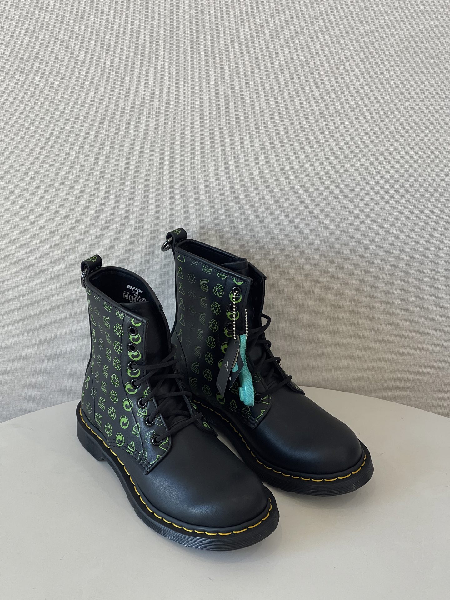 _dbj9souVd1nkSjrXCwhiLgv-oJs7b8KQtN4KJBg