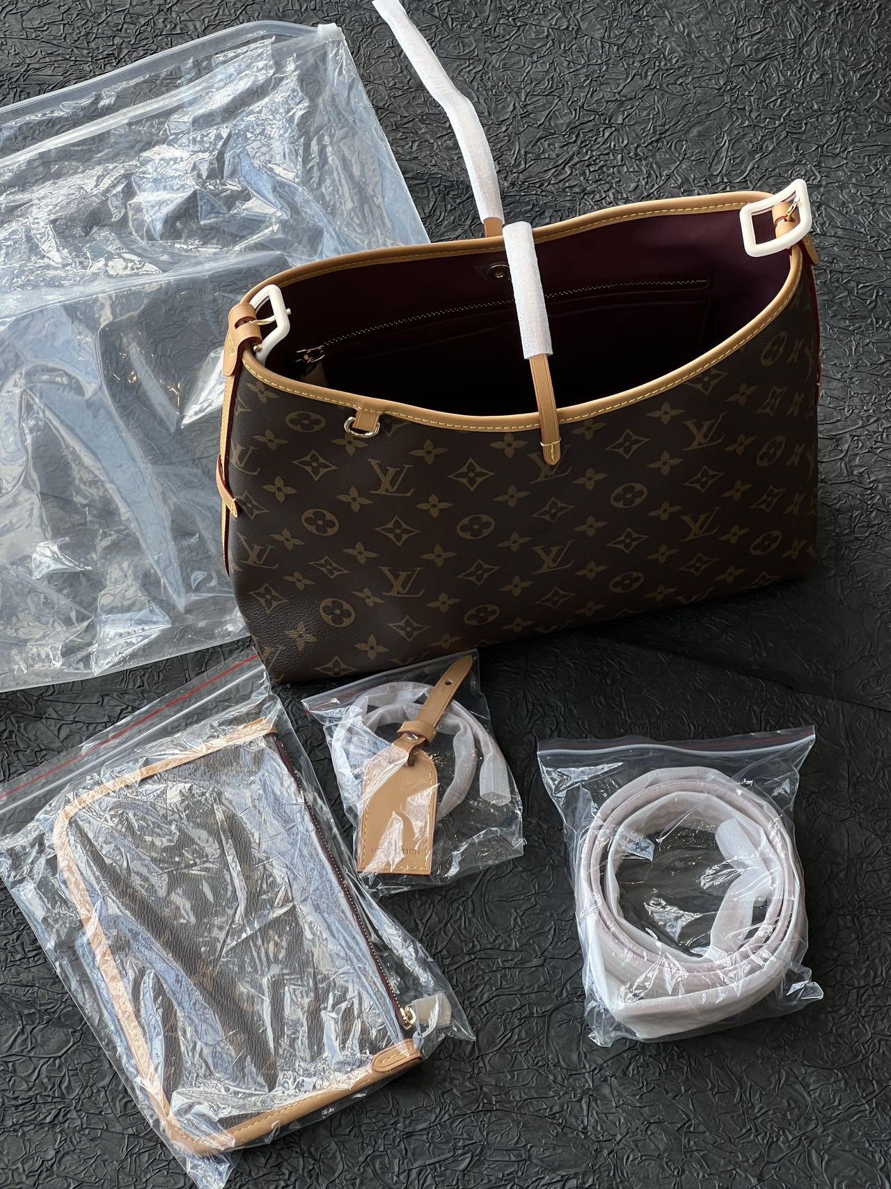 _dqp9sqR6xtsVOzg3tMcR5fCMbBA1pi9hgdGMueQ