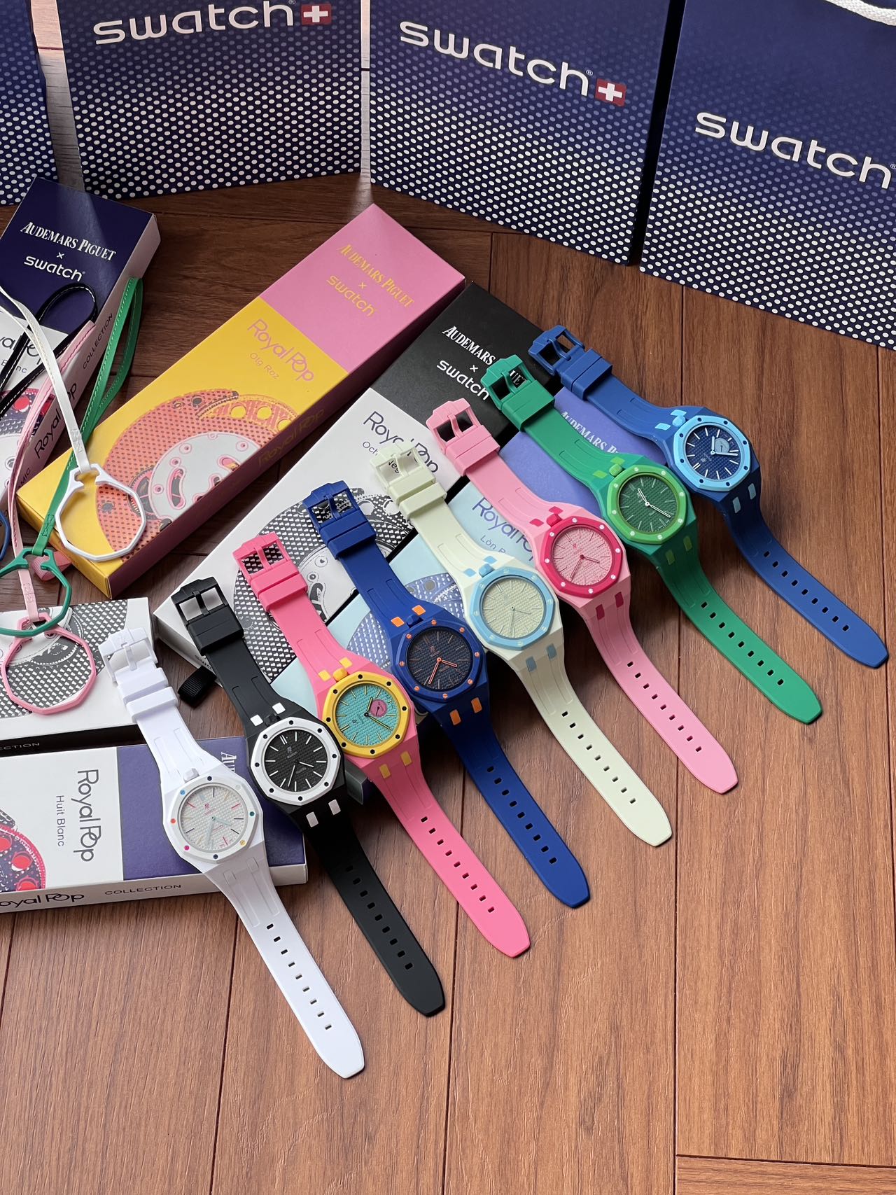 NO:859651,Audemars Piguet x Swatch co-branded model A×Swatch A×Swatch co-branded Royalo hanging watch is an exclusive high-end product produced in Guangdong, with 8 macaron fairy colors, each one is stunning in appearance!  This watch was officially released on the 5.16 official website. On the day it went on sale at offline counters, there were long queues and purchase restrictions were imposed. You couldn’t get it even if you wanted to buy it. The price on the secondary market started to rise early!  We directly obtain the first-hand supply from the first source. In addition to the brand's official website, there are sufficient stocks in stock, so there is no need to squat, no need to increase the price and wait for pre-sale, and there are all kinds of colors to choose from!  From the bioceramic case, imported glass mirror to a full set of original accessories, cowhide lanyard + spare strap, all are equipped. The watch can be used as a bag as a delicate accessory. Remove the watch movement and install the matching strap, and you can disassemble and assemble freely with one click. It is elegant and worry-free to wear, and the details are super considerate. It is easy to realize your dream of owning an A. All the workmanship details are taken for comparison. We will not make any inferior goods. The quality can withstand casual inspection!  ,,stuart weitzman,audemars,cowhide19860909爱彼×斯沃琪联名款 A×Swatch A×Swatch联名Royalo挂表莞产独家高货,足足8款马卡龙神仙配色,每一款颜值都戳心！这款腕表5.16官网正式发售, 线下专柜开售当天就大排长龙、限购控量, 想买都抢不到,二级市场价格早早开始溢价涨价！ 咱们直接拿下首发源头一手货源, 除品牌官网之外现货充足不用蹲,不用加价等预售, 各色齐全随便挑！从生物陶瓷表壳、 进口玻璃镜面再到全套原装配件、 牛皮挂绳+备用表带全部配齐,一表两用既能挂包当精致配饰,拆下表芯装上配套表带,自由拆装一键切换, 佩戴优雅又省心,细节超贴心. 轻轻松松圆梦拥有A,做工细节全部实拍可对比,劣质通货咱一概不做,品质经得起随便验货！,,stuart weitzman,audemars,cowhide,Watch