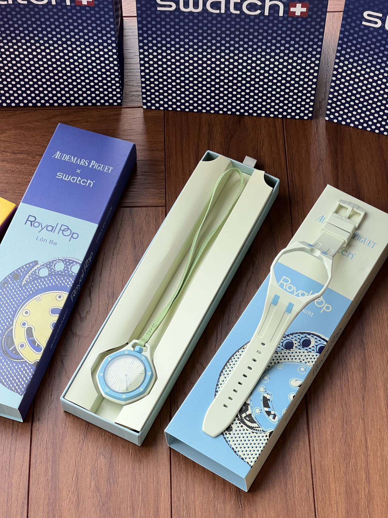 NO:859816,Audemars Piguet x Swatch joint model A×Swatch is really a gentle color color exclusive for spring and summer. The light blue has a healing feeling, is gentle and refreshing, not dazzling, and has a girly feel. It is a niche fresh style for boys, and gentle and versatile for girls.,,stuart weitzman,audemars19860909爱彼×斯沃琪联名款 A×Swatch 她真的是春夏专属温柔配色, 浅蓝色自带治愈感,温柔清爽不刺眼, 少女感拉满, 男生戴是小众清新风、女生配包温柔百搭.,,stuart weitzman,audemars,Watch