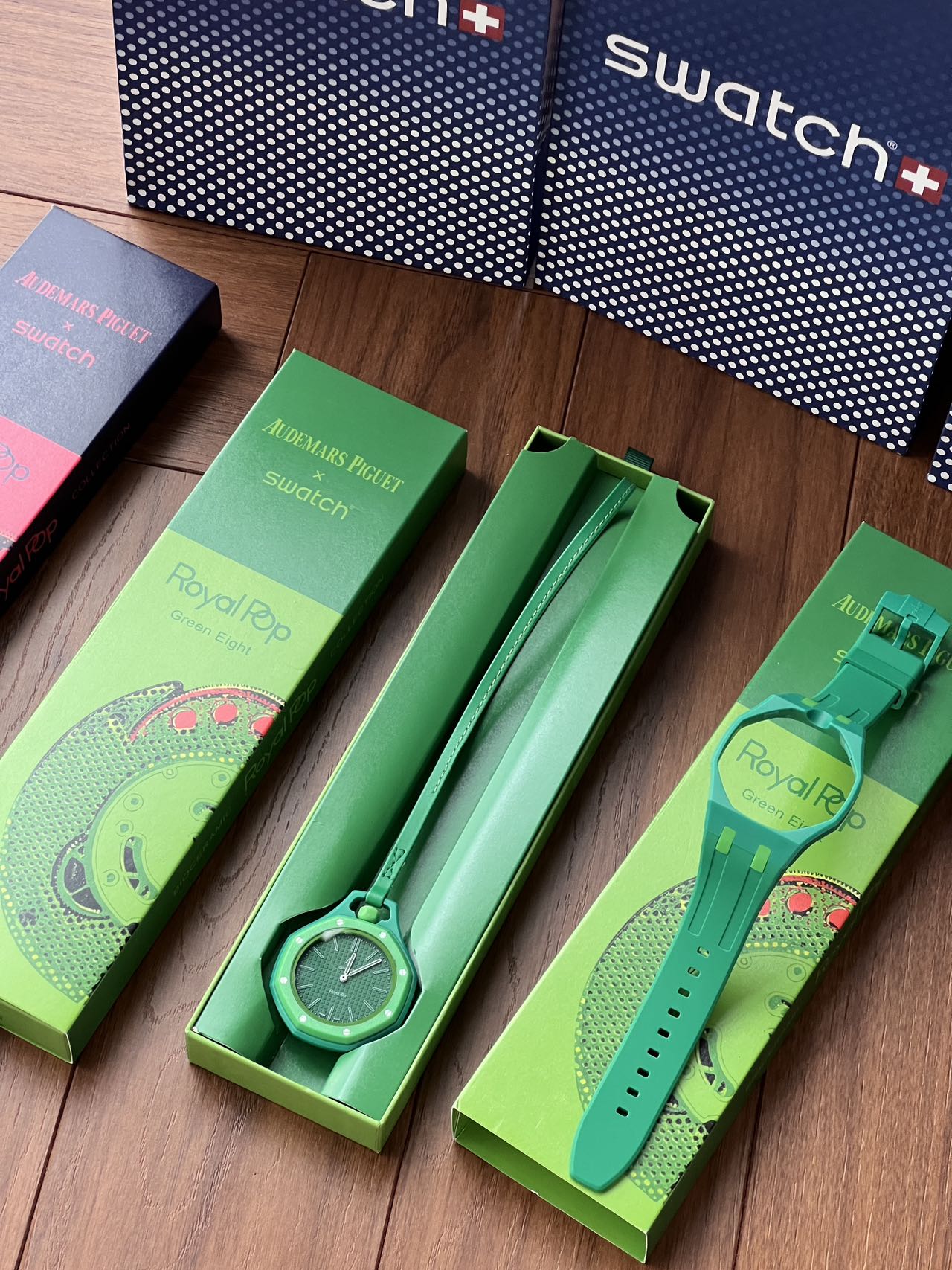 NO:859883,Audemars Piguet x Swatch co-branded model A×Swatch, the more I look at it, the more I fall in love with it!  Each color scheme has its own stunning features. The entire watch features colorful macaron colors, which makes it look pretty!  Coupled with the status of A and Swatch's heavy co-branding, the collection value is stable online. Don't hesitate to buy this rare color model if it is in stock!  ,,stuart weitzman audemars19860909爱彼×斯沃琪联名款 A×Swatch 越看越上头！每个配色都各有各的惊艳之处, 整块表主打缤纷马卡龙色彩,颜值直接拉满！ 再加上A和Swatch重磅联名的身份, 收藏价值稳稳在线, 这种稀缺彩色款碰到现货千万别犹豫,抓紧入手！,,stuart weitzman,audemars,Watch