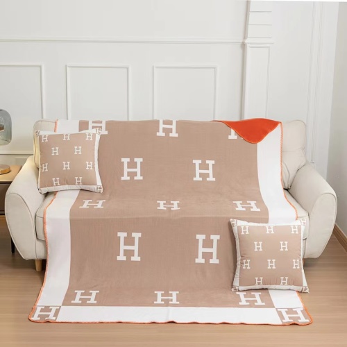 Luxury Hermes Inspired Plush Blanket and Pillow Set, Soft, Warm, and Stylish 1 Luxury Hermes Inspired Plush Blanket and Pillow Set, Soft, Warm, and Stylish