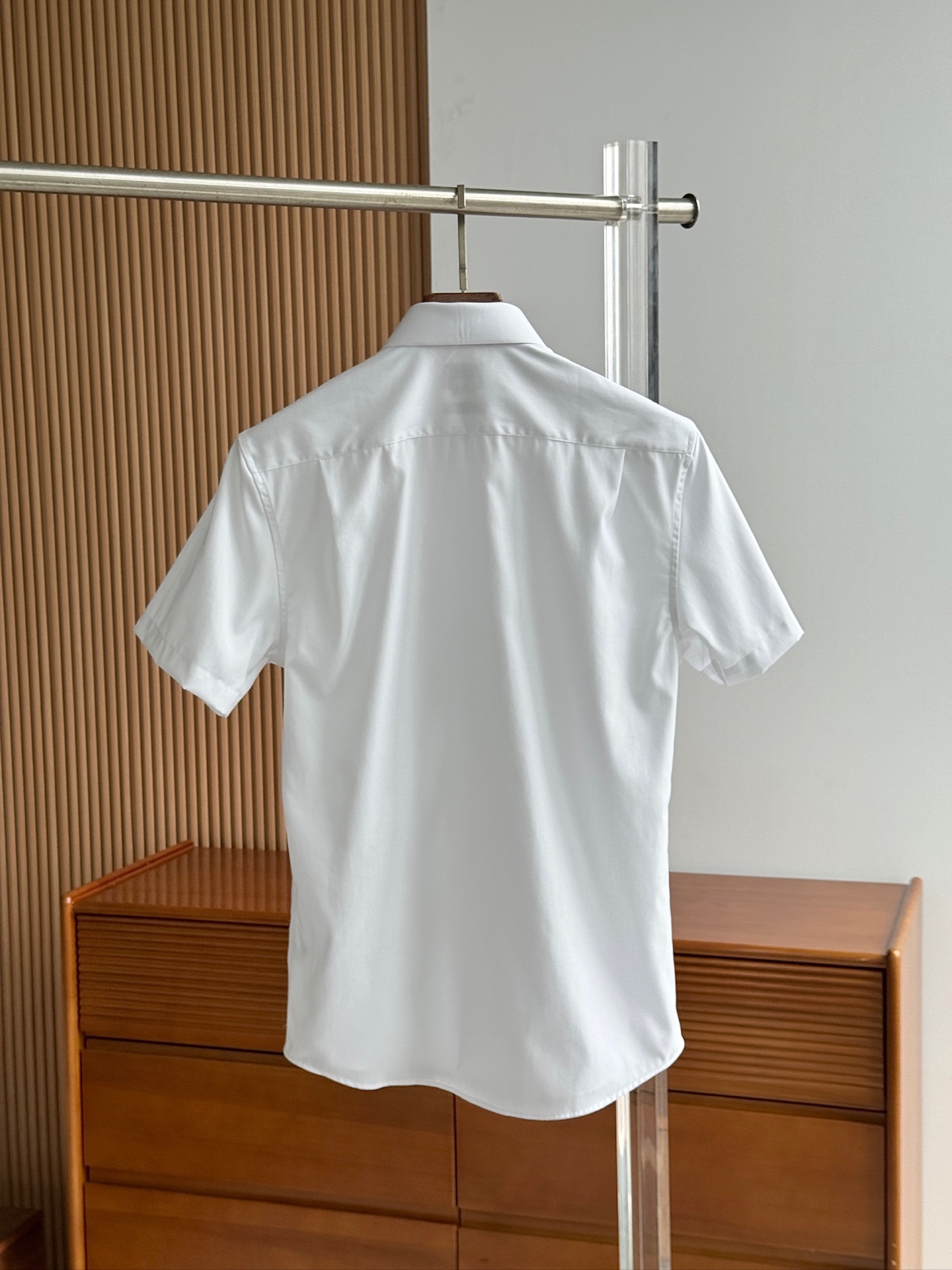 布里奥尼，Brioni，学院风绣花设计私定面料男士短袖衬衫。洋行渠道货，纯正血统品质，春夏新品，口碑化经