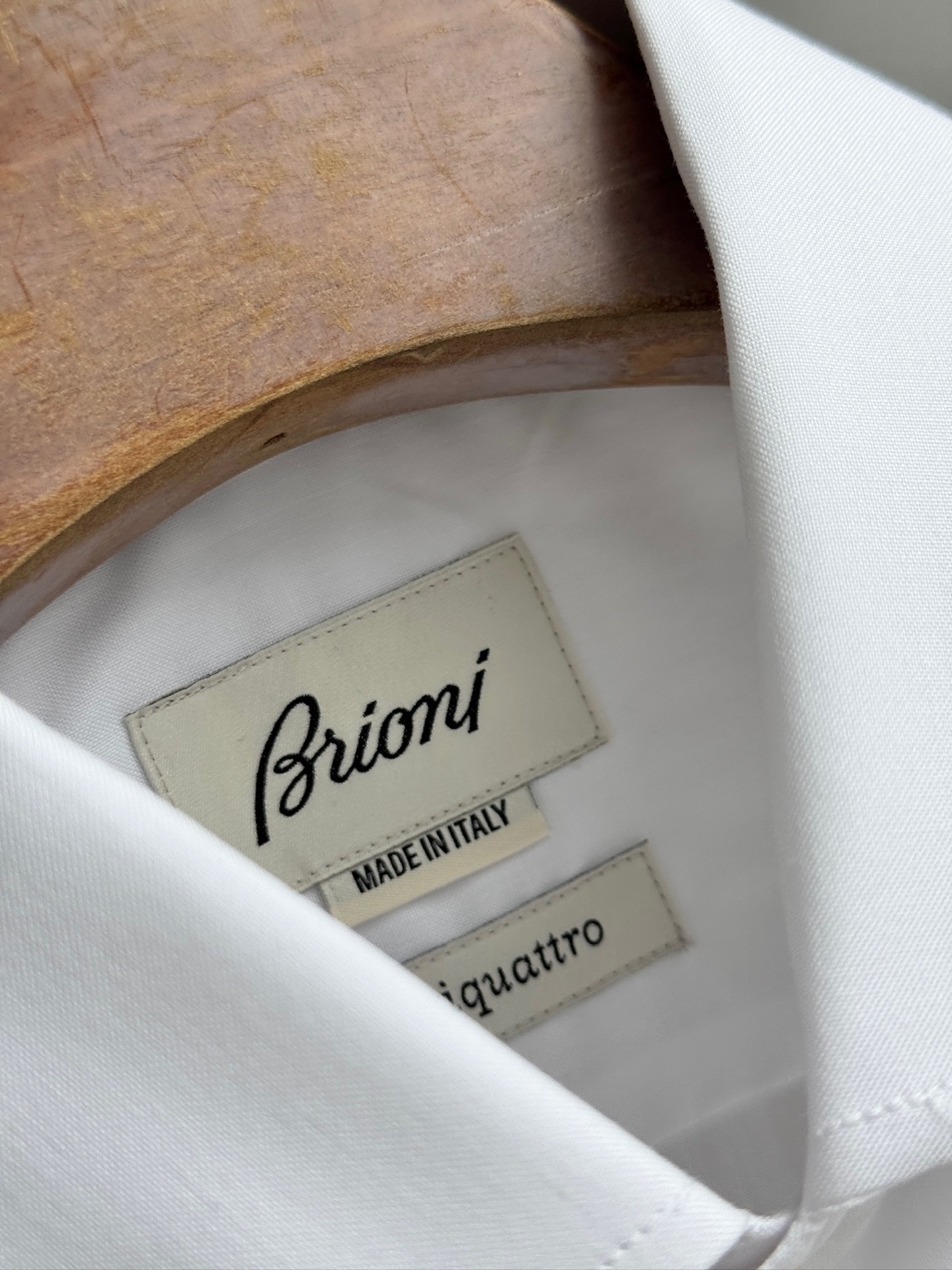 布里奥尼，Brioni，学院风绣花设计私定面料男士短袖衬衫。洋行渠道货，纯正血统品质，春夏新品，口碑化经
