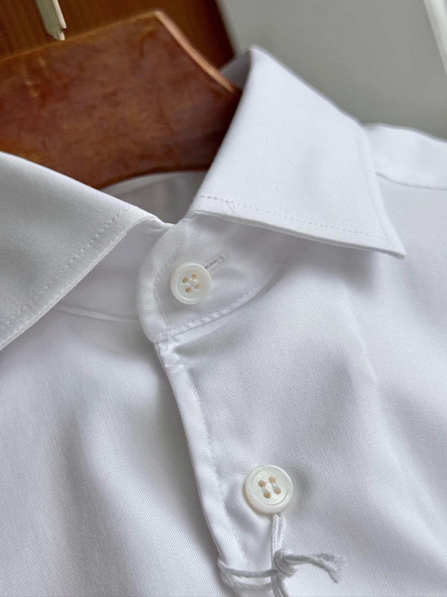 布里奥尼，Brioni，学院风绣花设计私定面料男士短袖衬衫。洋行渠道货，纯正血统品质，春夏新品，口碑化经