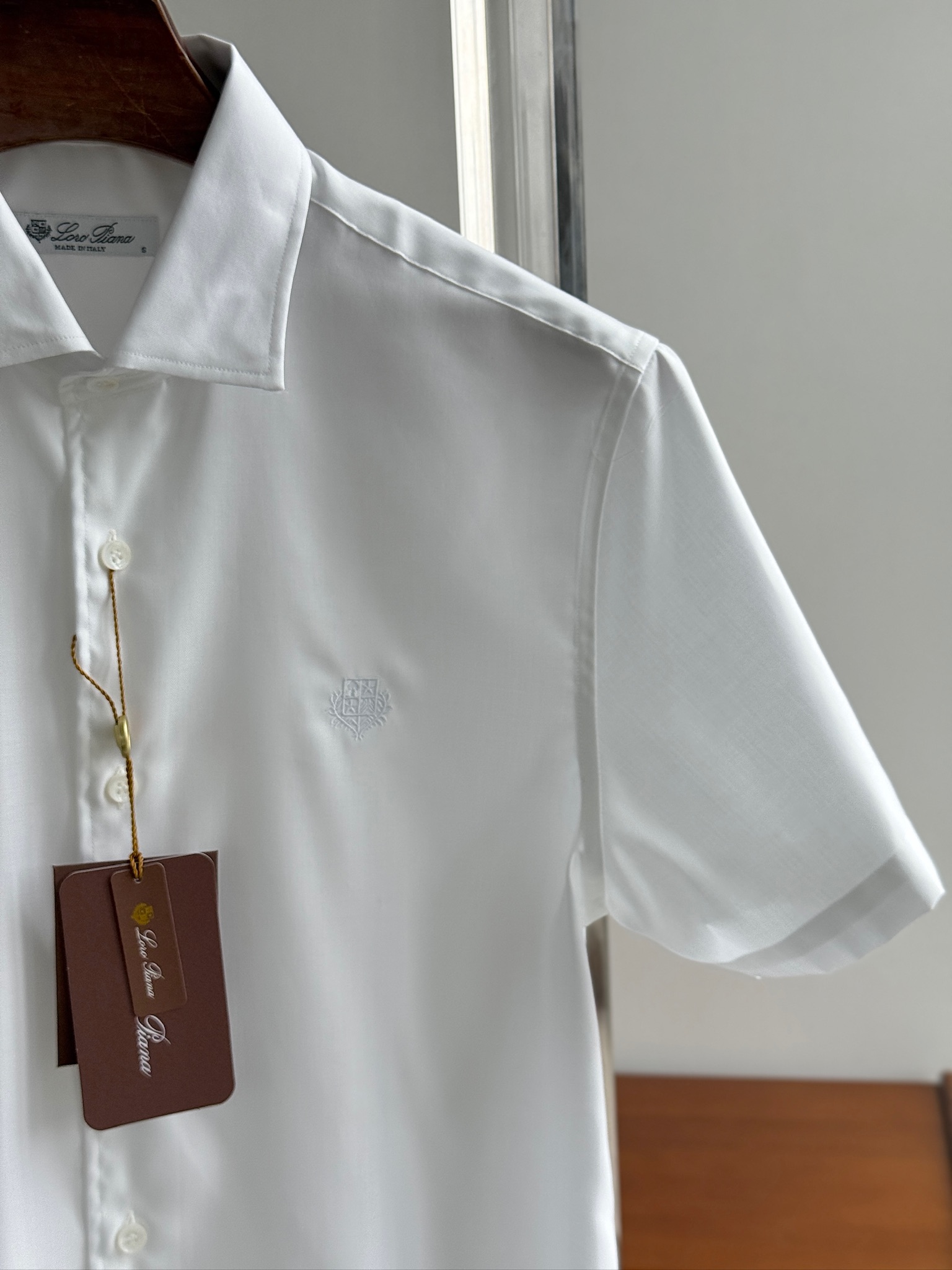 Loro Piana经典学院风，设计私定面料男士短袖衬衫，洋行渠道货，纯正血统品质，春夏新品，口碑化经典