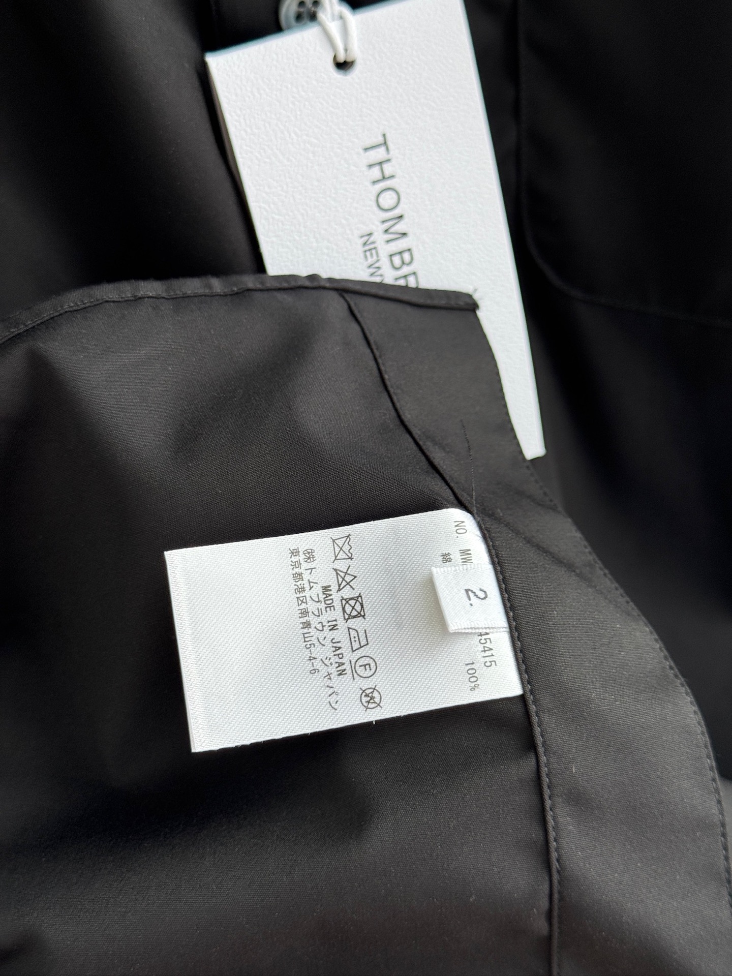顶级单品，专柜6400+，布朗尼撞色针织领，时装拼接，后幅大反工字褶皱工艺短袖衬衫，男女同款！！！SML