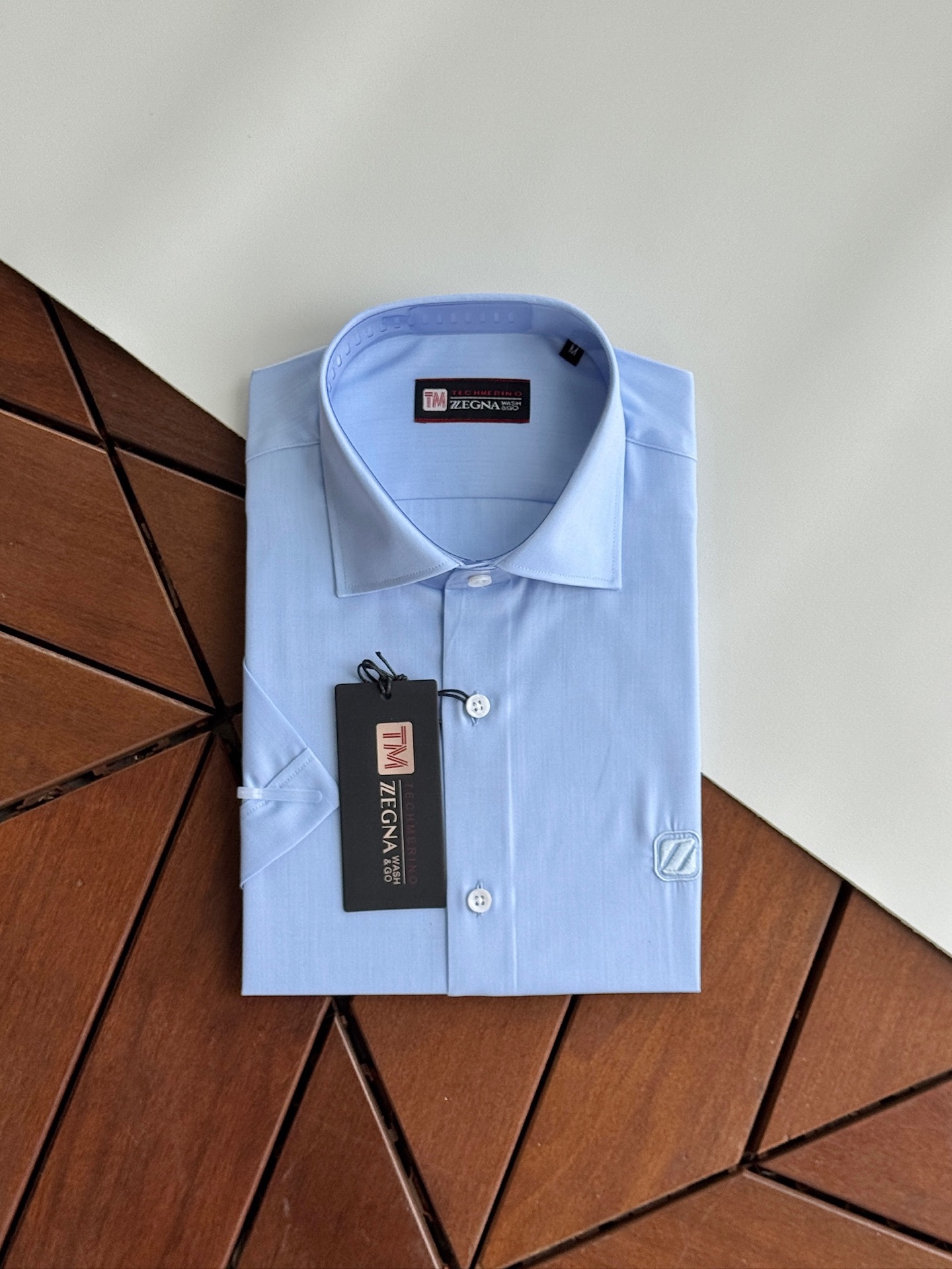 NO:460397,Light blue details, top-notch. Z-frame embroidery, jacquard liquid ammonia free short-sleeved shirt, SMLXLXXL,,shirts,T-shirt,alexander wang19860909浅蓝色细节杰牌顶级.Z字框绣花,提花液氨免烫短袖衬衫,SMLXLXXL,,shirts,T-shirt,alexander wang,Men's clothing