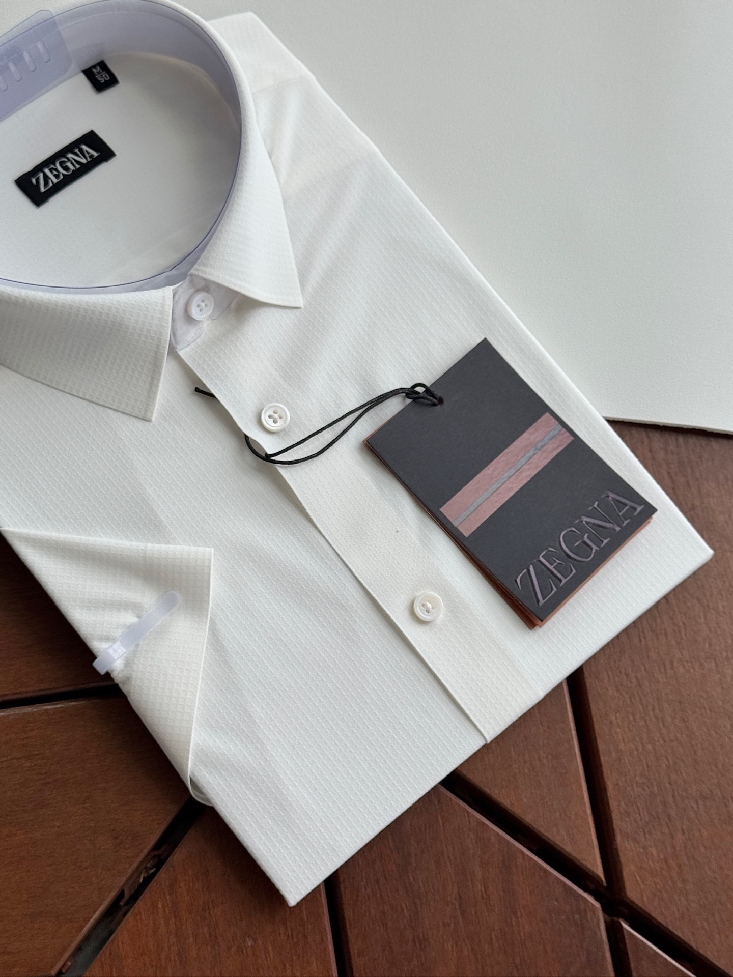 NO:460422,White details Lutai top four-sided elastic fabric with double-layer adhesive craftsmanship, Jiepai, small lapel short sleeves, three-color, SMLXLXXL, T-shirt, alexander wang19860909白色细节鲁泰顶级四面弹面料配合双层压胶工艺,杰牌,小翻领短袖,三色,SMLXLXXL,,T-shirt,alexander wang,Men's clothing