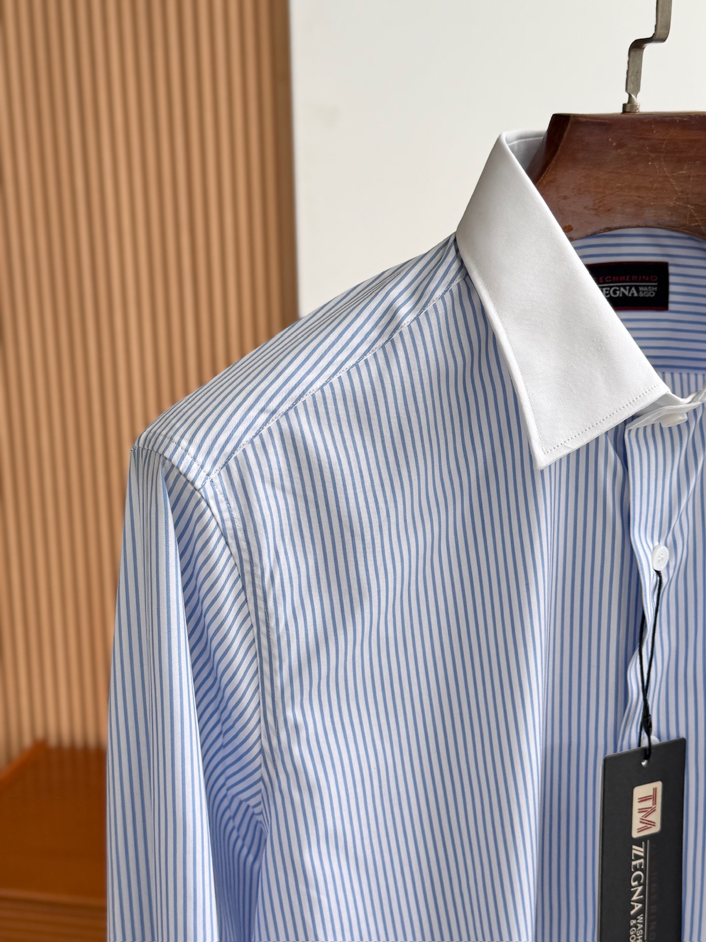 秋冬必备。补单出货！！！杰尼亚TM系列，法式袖扣男士长袖衬衫
设计上沿袭了他家现代极简主义基调，将意式的