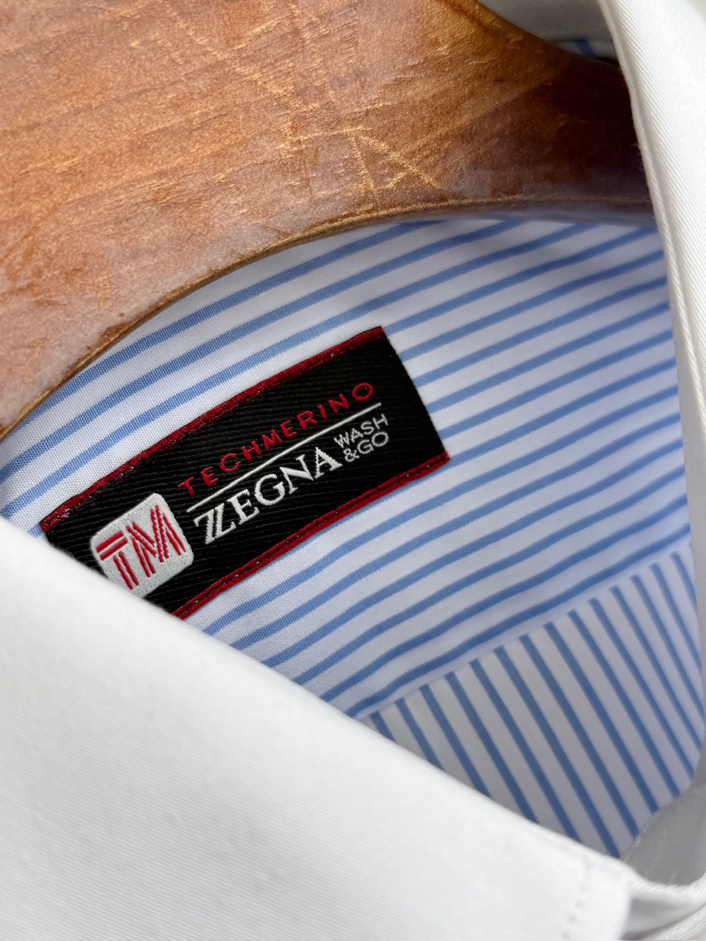 秋冬必备。补单出货！！！杰尼亚TM系列，法式袖扣男士长袖衬衫
设计上沿袭了他家现代极简主义基调，将意式的