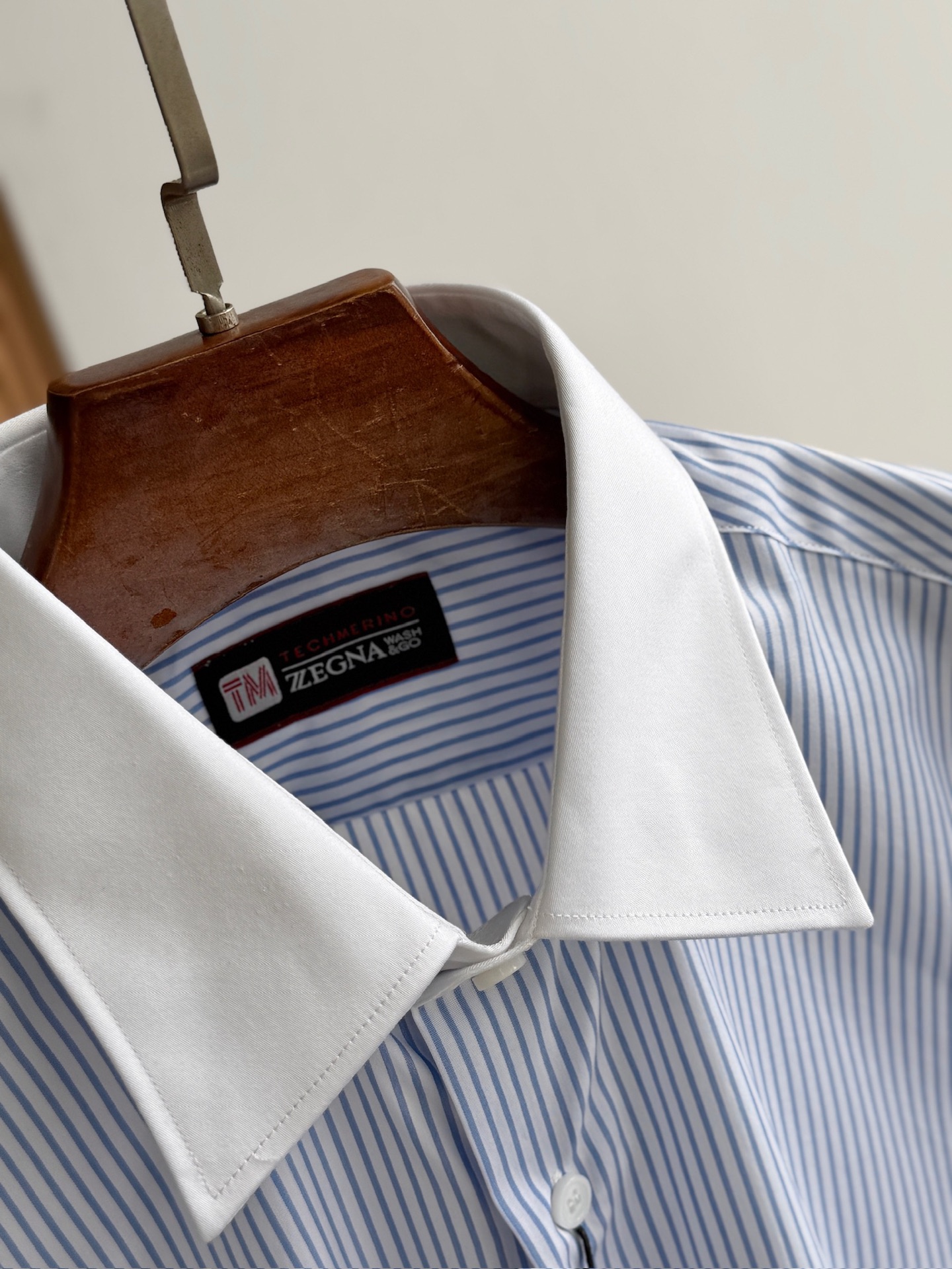 秋冬必备。补单出货！！！杰尼亚TM系列，法式袖扣男士长袖衬衫
设计上沿袭了他家现代极简主义基调，将意式的