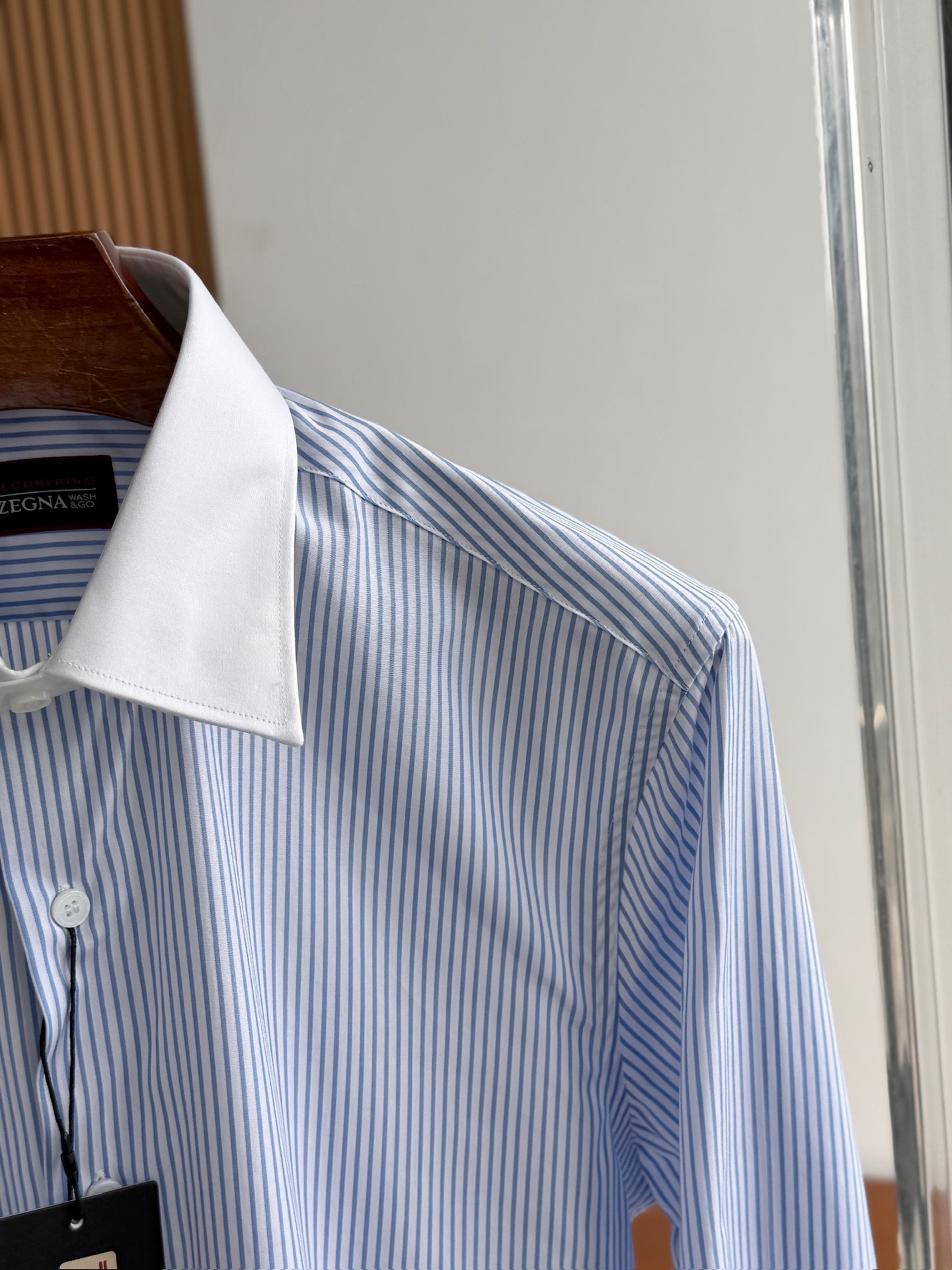 秋冬必备。补单出货！！！杰尼亚TM系列，法式袖扣男士长袖衬衫
设计上沿袭了他家现代极简主义基调，将意式的