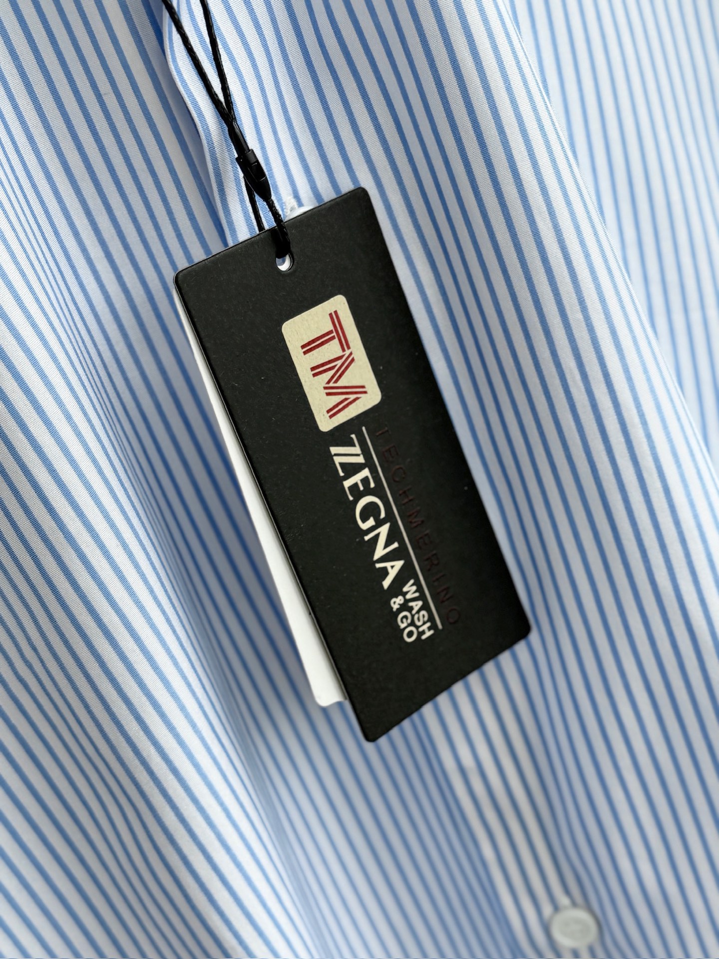 秋冬必备。补单出货！！！杰尼亚TM系列，法式袖扣男士长袖衬衫
设计上沿袭了他家现代极简主义基调，将意式的