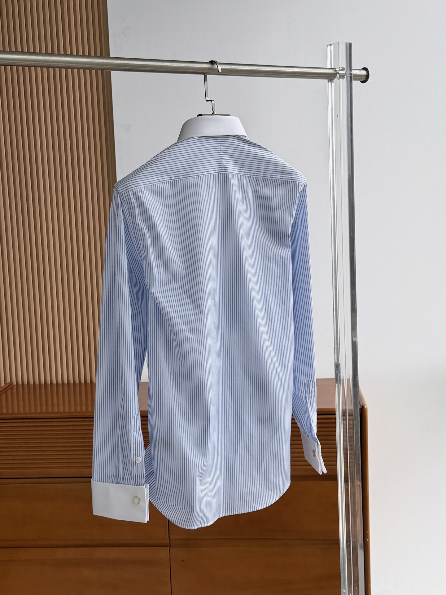 秋冬必备。补单出货！！！杰尼亚TM系列，法式袖扣男士长袖衬衫
设计上沿袭了他家现代极简主义基调，将意式的