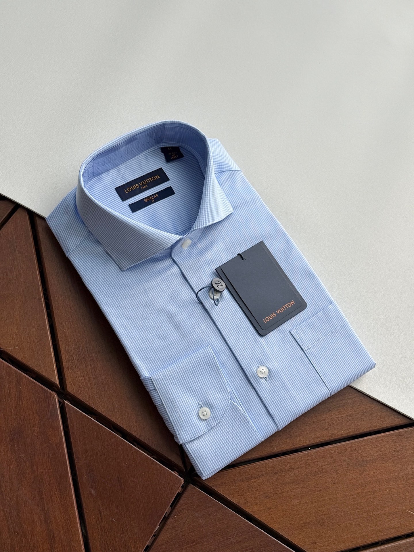 驴牌，LV色织格仔，标志小绣花衬衫，