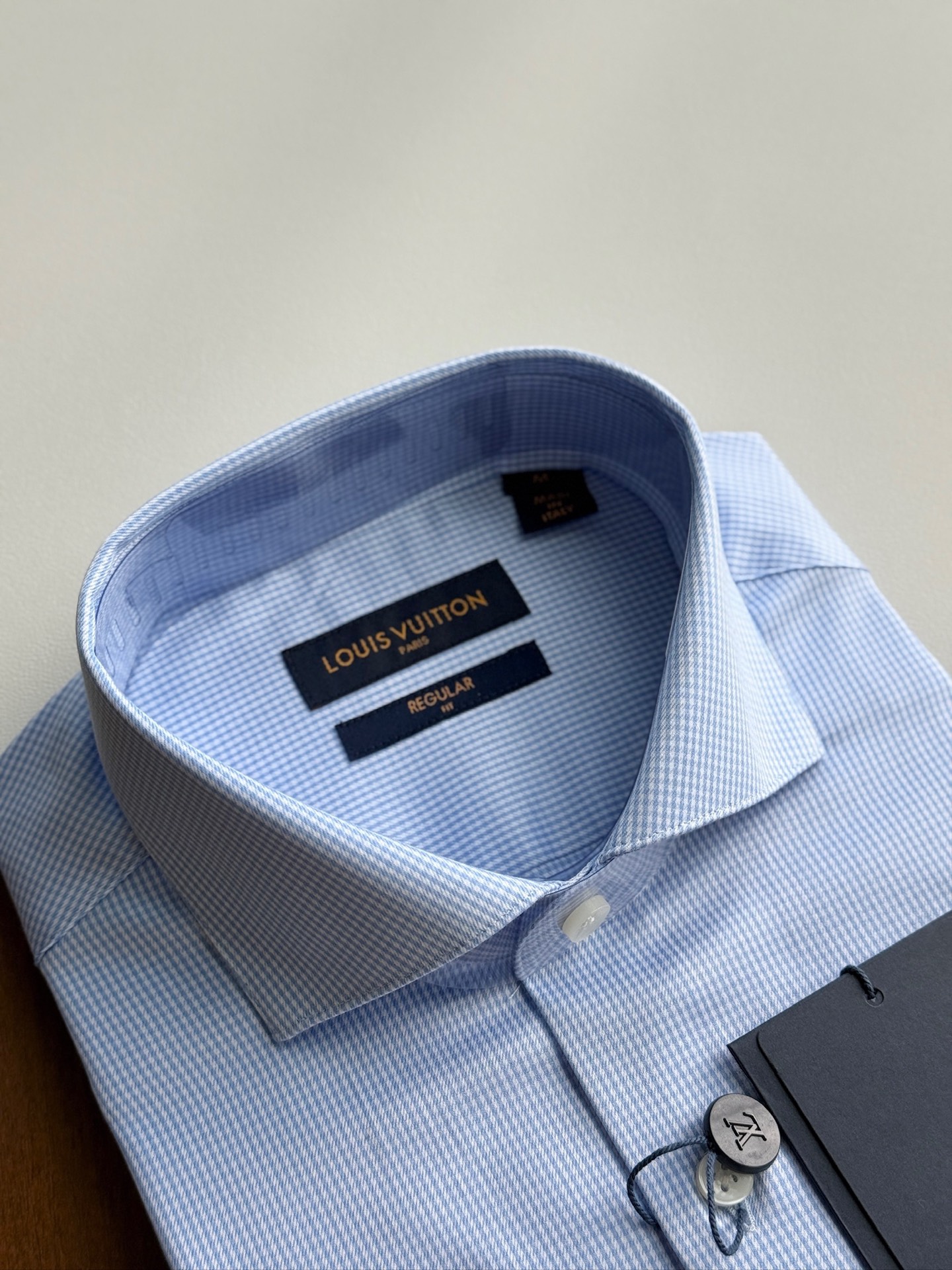 驴牌，LV色织格仔，标志小绣花衬衫，