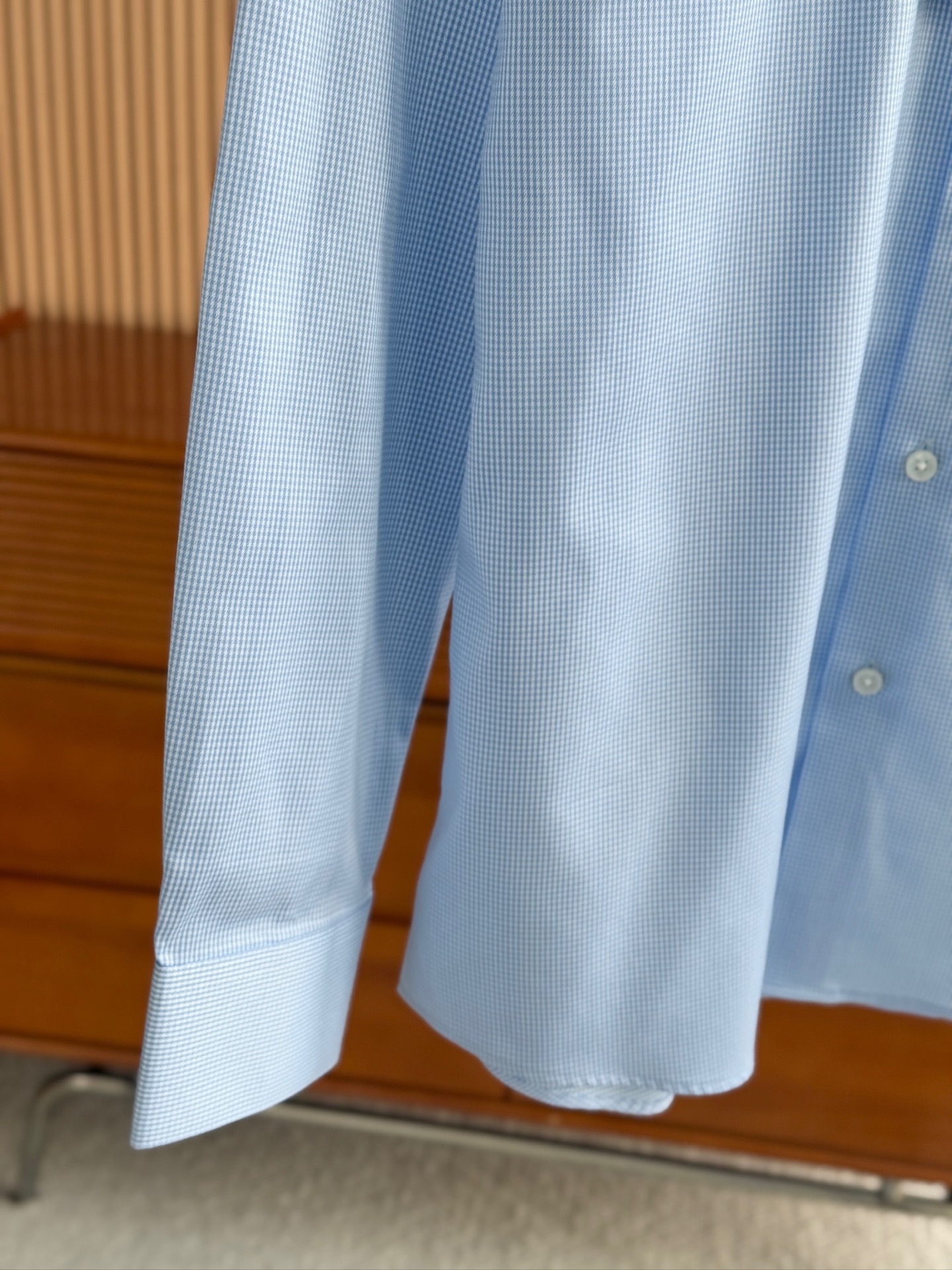 秋冬必备，补单出货！！！驴牌，色织格仔格子纯綿男士衬衫，温莎领设计，细节之处彰显品质。这款纯棉格子衬衫，