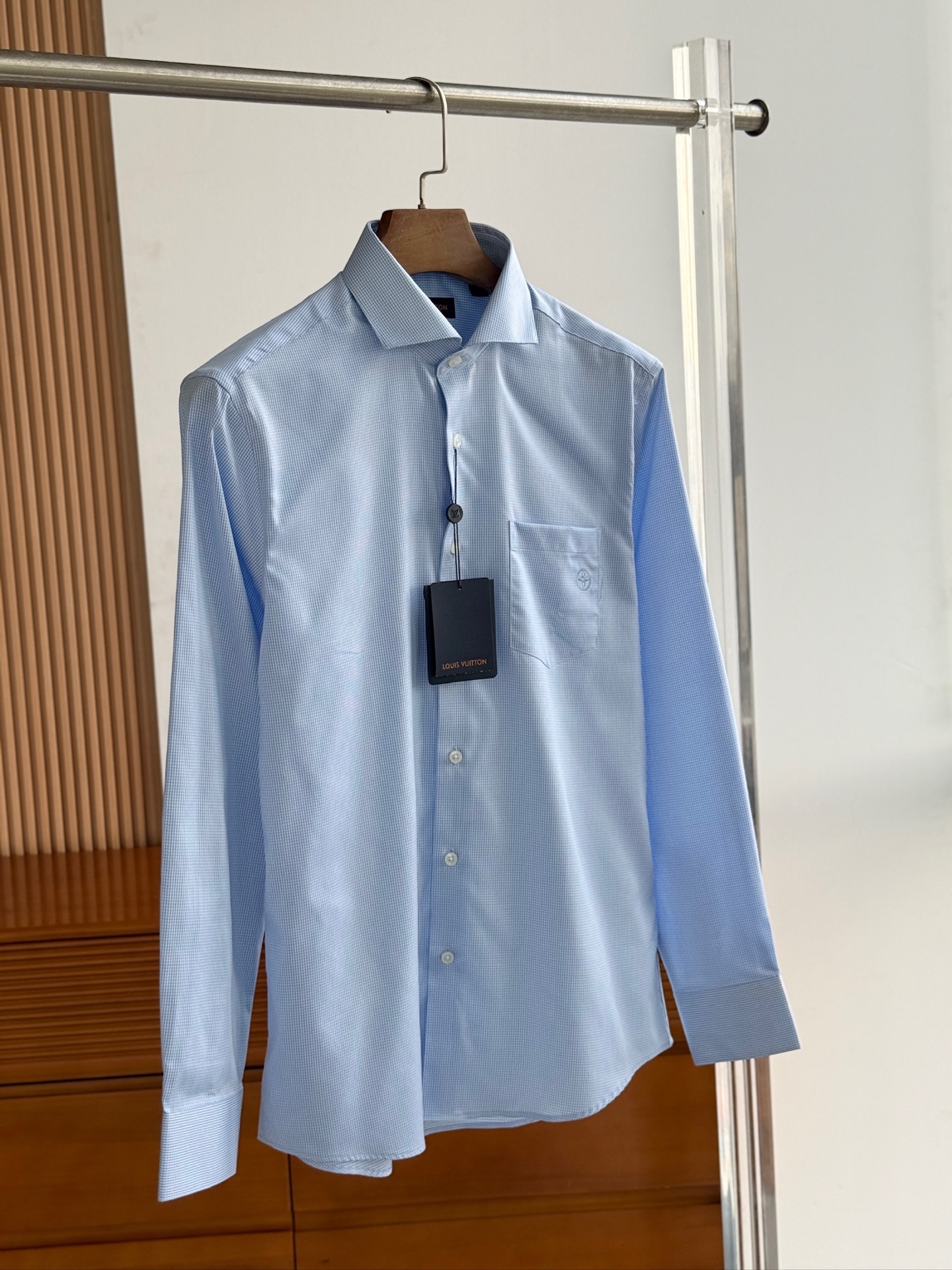 秋冬必备，补单出货！！！驴牌，色织格仔格子纯綿男士衬衫，温莎领设计，细节之处彰显品质。这款纯棉格子衬衫，