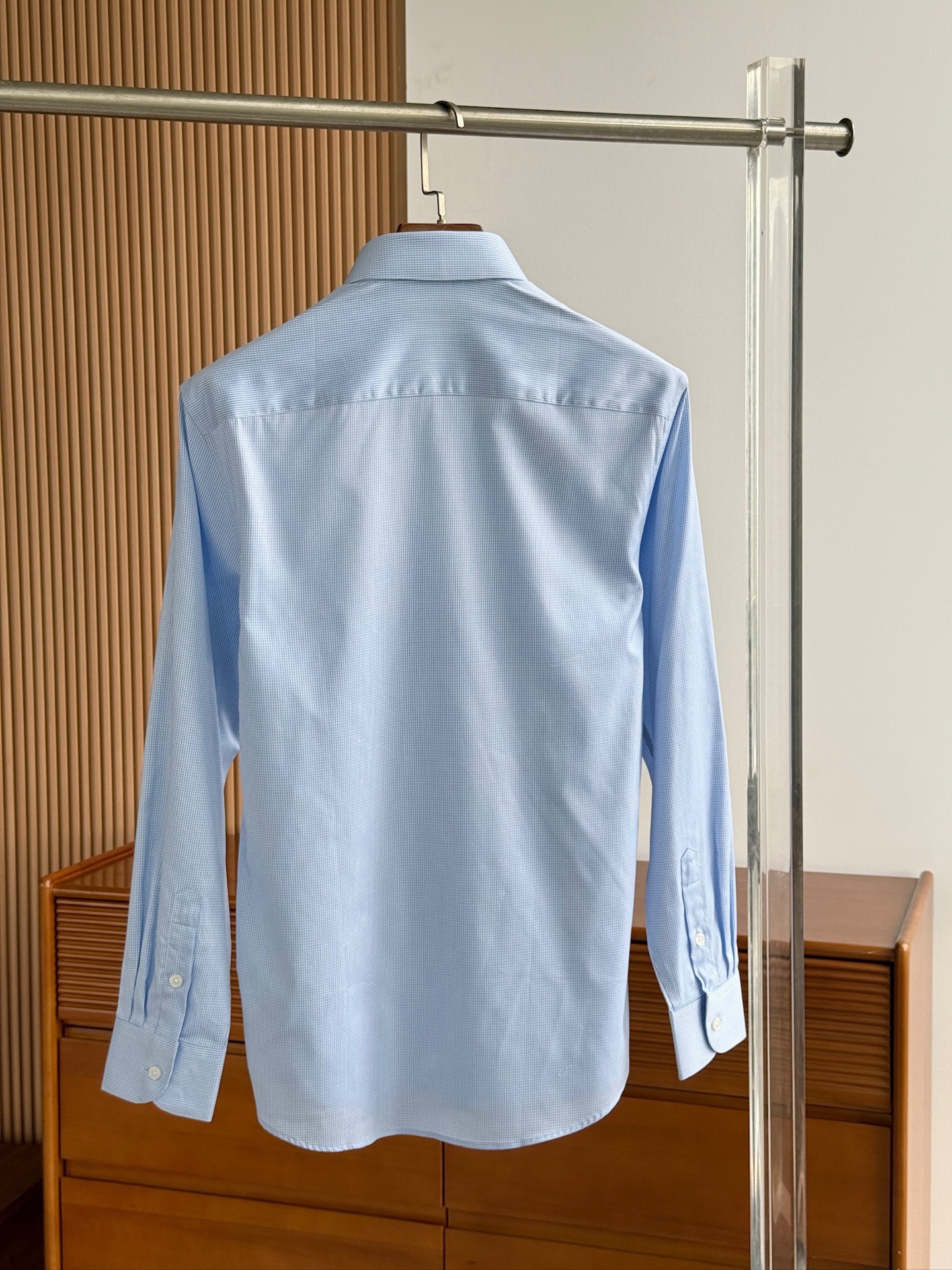 秋冬必备，补单出货！！！驴牌，色织格仔格子纯綿男士衬衫，温莎领设计，细节之处彰显品质。这款纯棉格子衬衫，