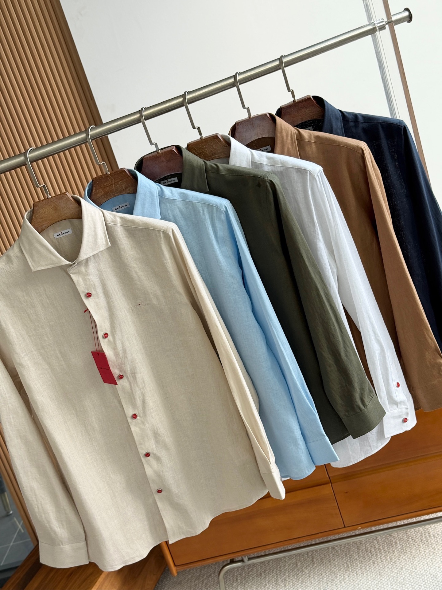 巅峰制造，最好卖的六色最全亚麻！！！Kiton亚麻刺绣Logo红点衬衫｜慵懒骨子里的高级感轻盈的呼吸感，