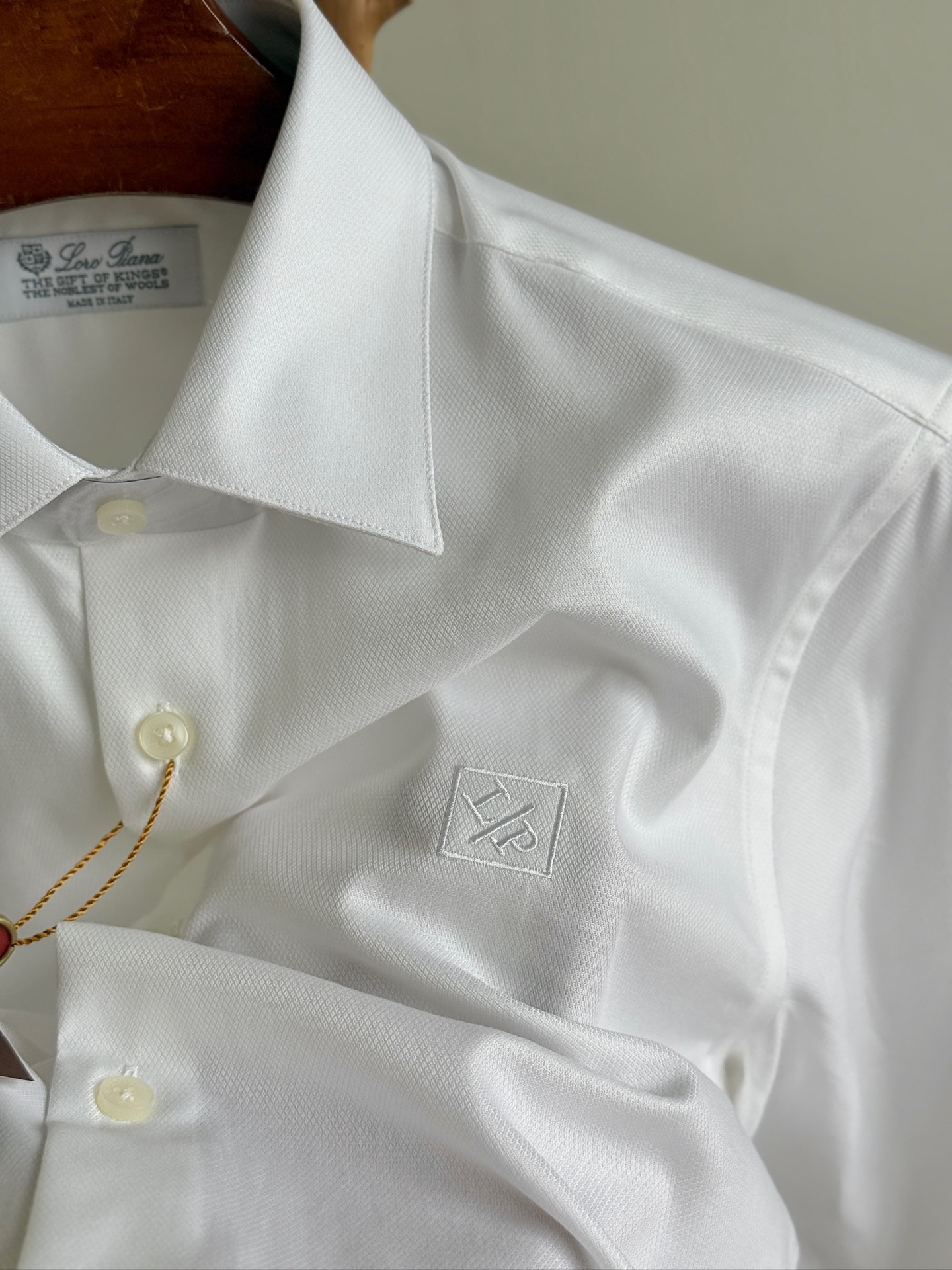 2026秋冬新款，三色 Loro piana精品提花面料绣花衬衫👔 Loro piana家族，男士商务休闲长袖衬衫，香港
