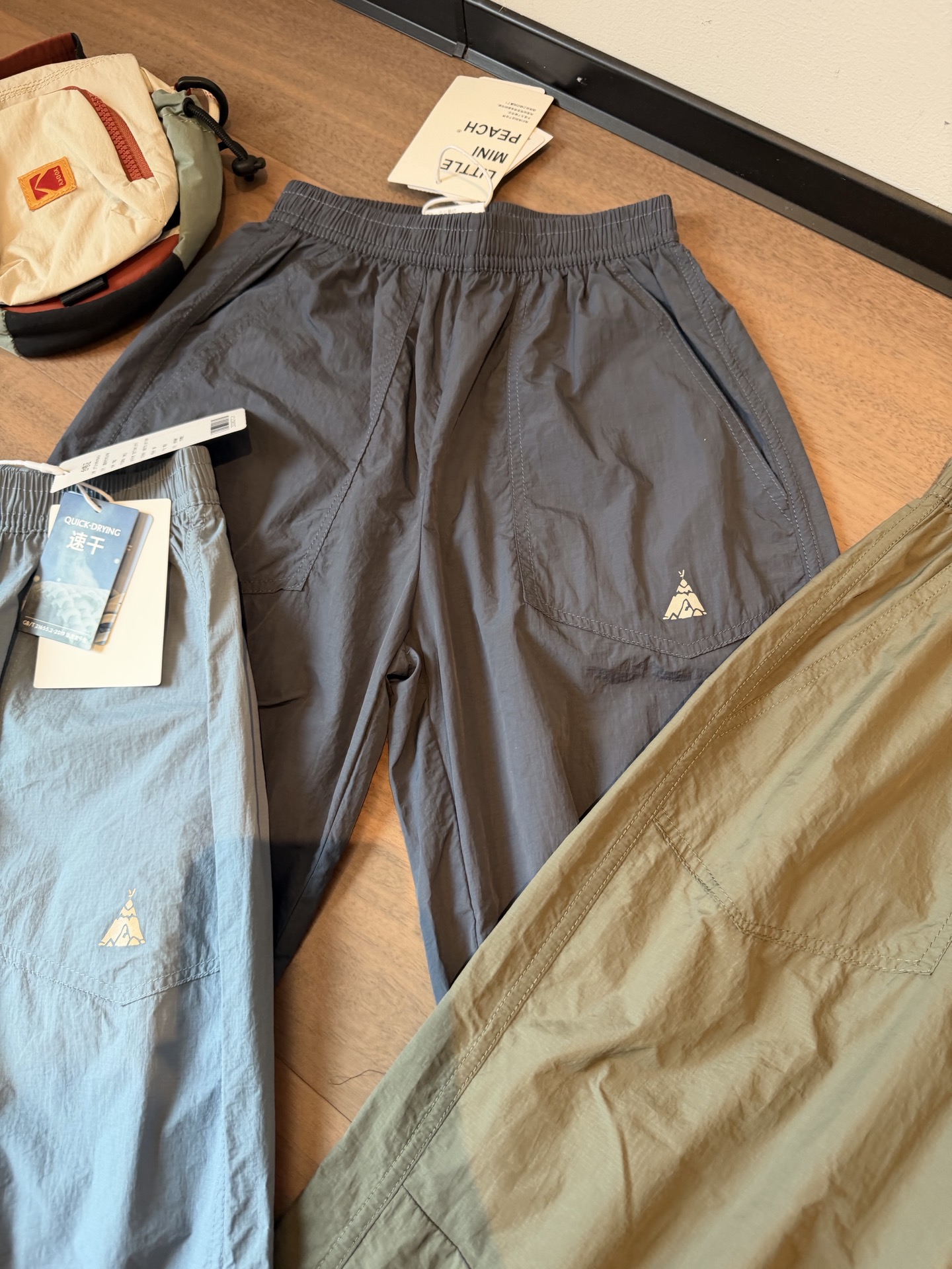 Chaleco 79.9@, pantalones largos 79.9@ una pieza 120-170 tallas de venta