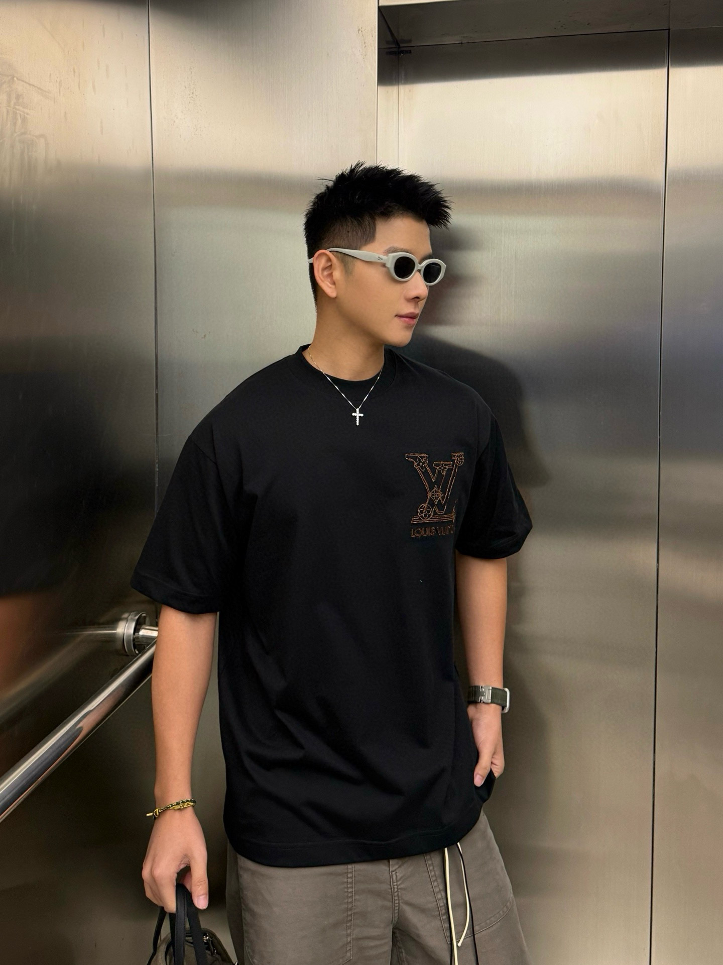 Louis Vuitton 2025SS Applique Patchwork Logo Tee, Unisex Casual T-Shirt