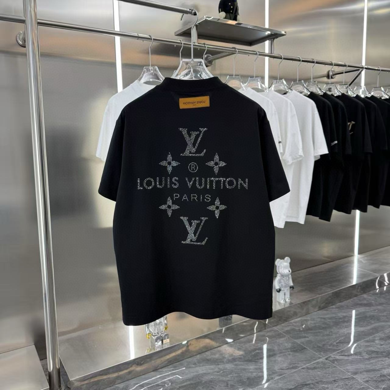 Alternative view of Louis Vuitton T-Shirt 02714