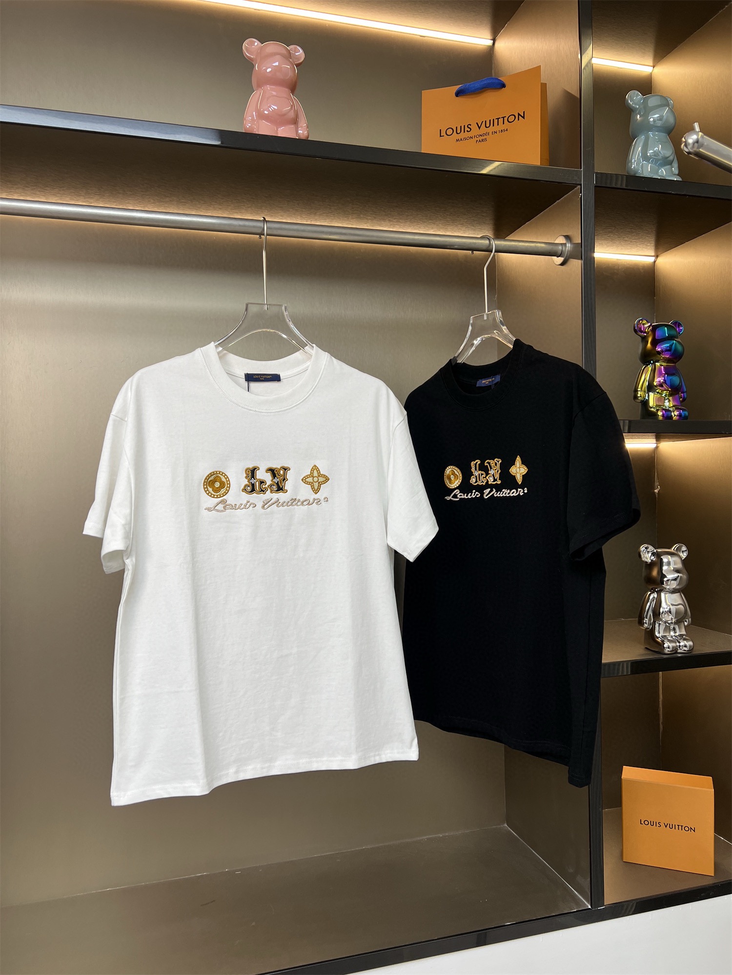 Alternative view of Louis Vuitton T-Shirt 09427